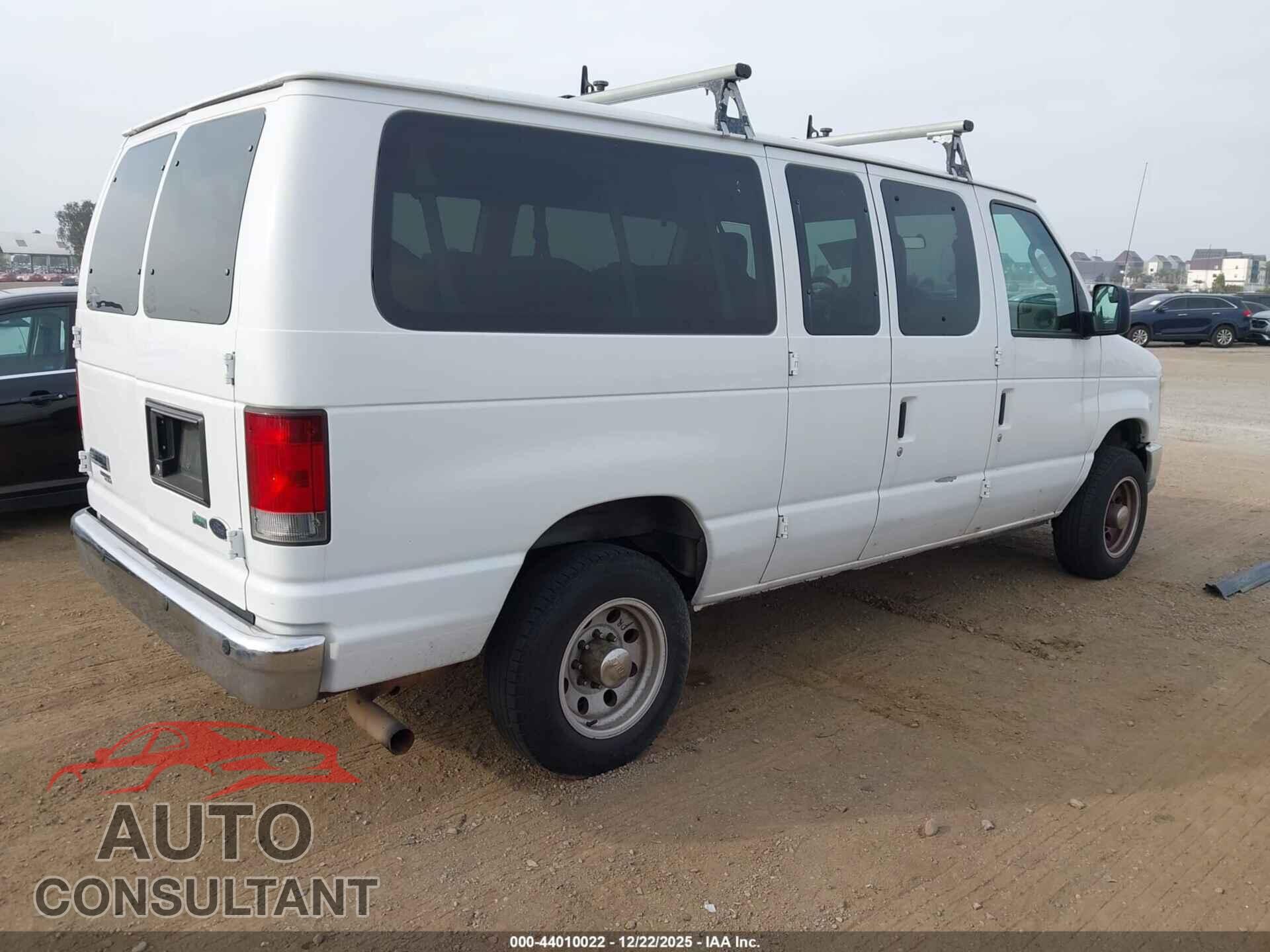 FORD E-350 SUPER DUTY 2011 - 1FBNE3BL6BDA67380