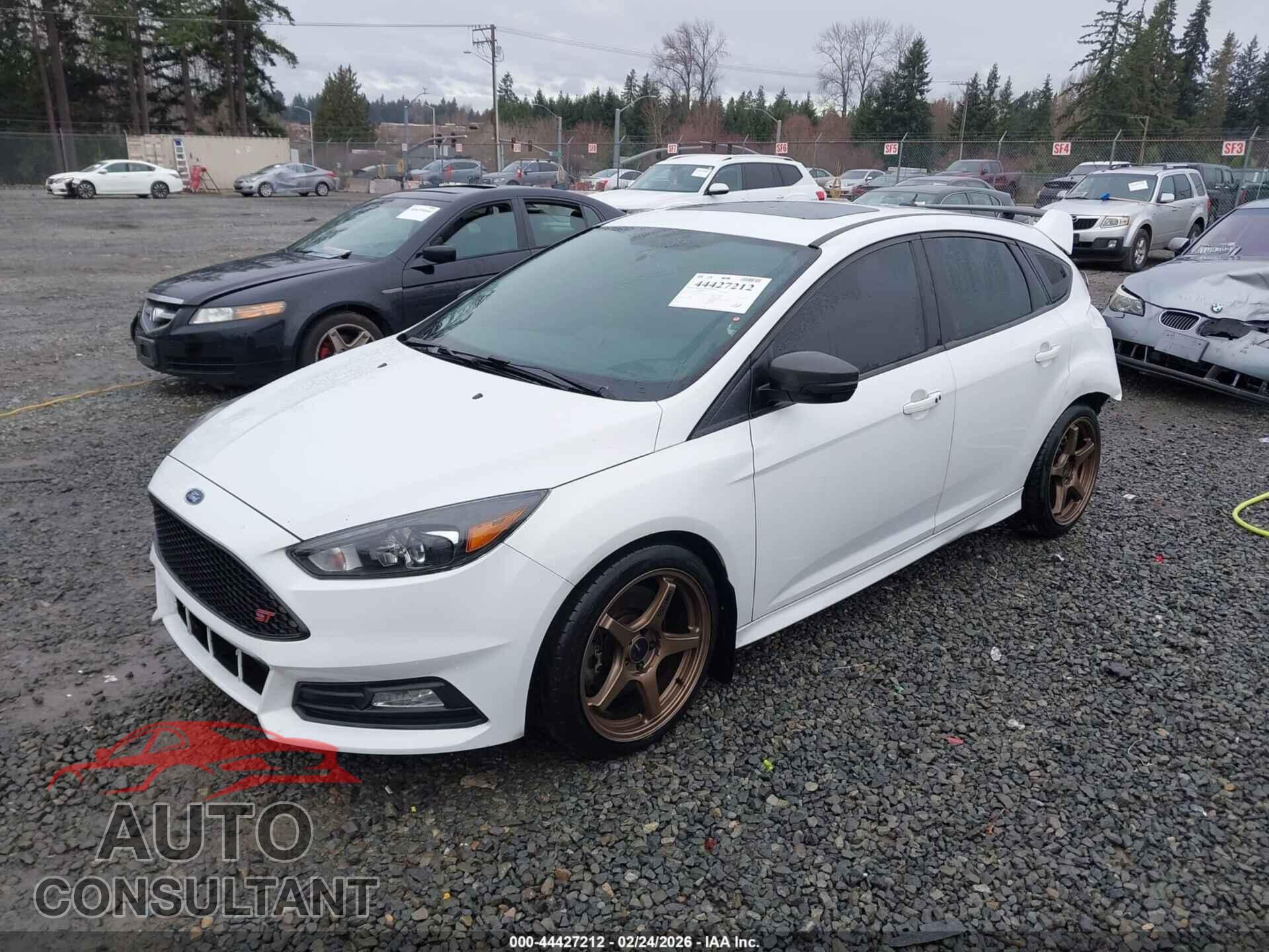 FORD FOCUS ST 2017 - 1FADP3L92HL263941