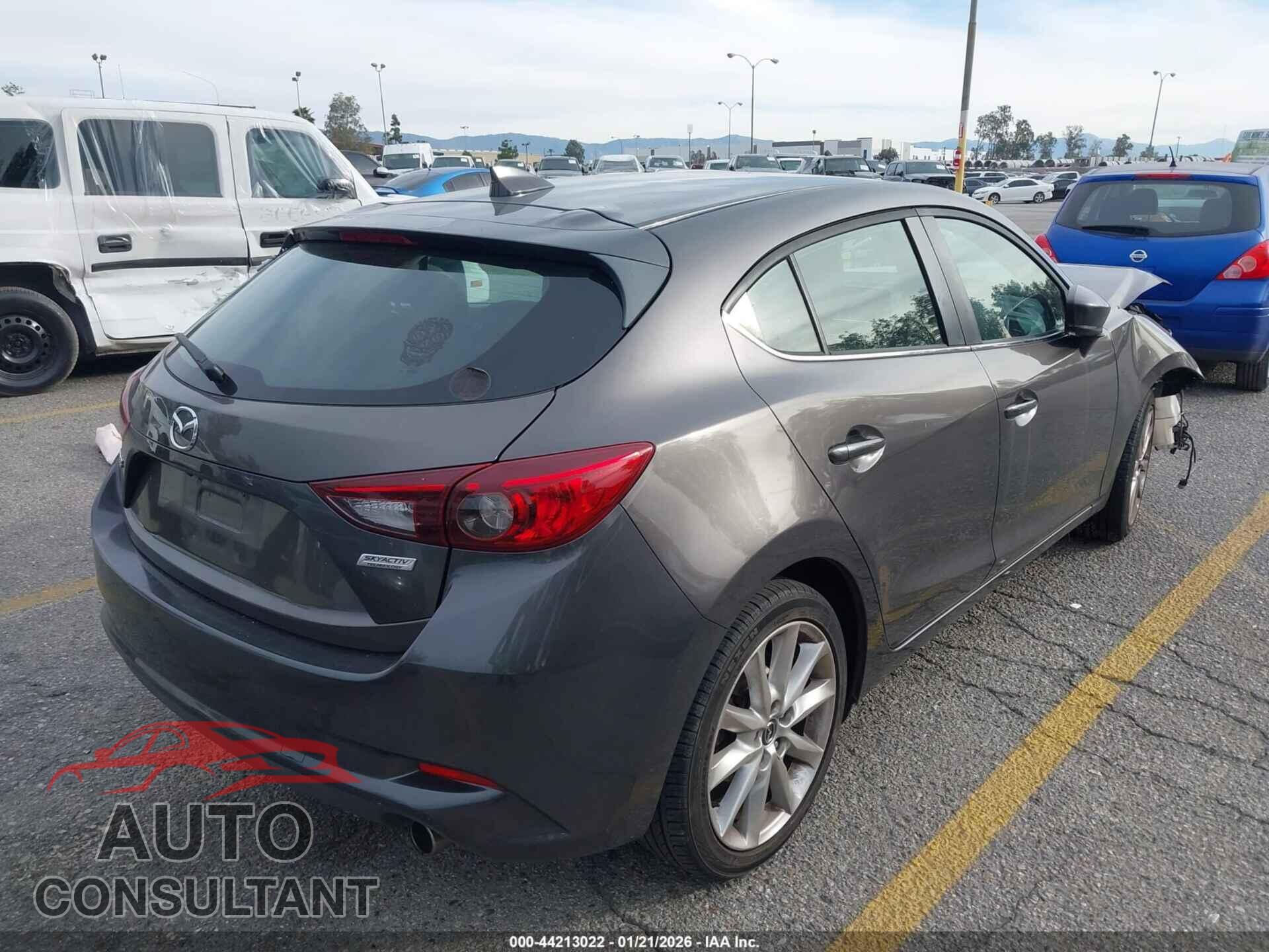 MAZDA MAZDA3 2017 - 3MZBN1M33HM152171