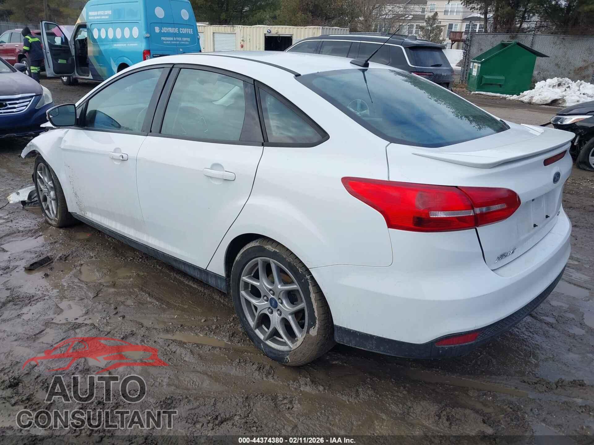 FORD FOCUS 2015 - 1FADP3F23FL377961