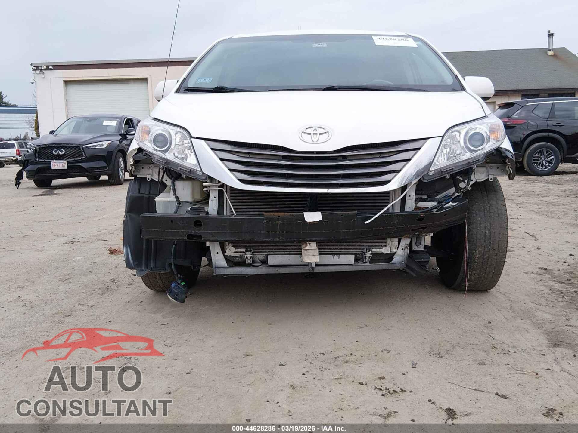 TOYOTA SIENNA 2013 - 5TDYK3DC8DS398340