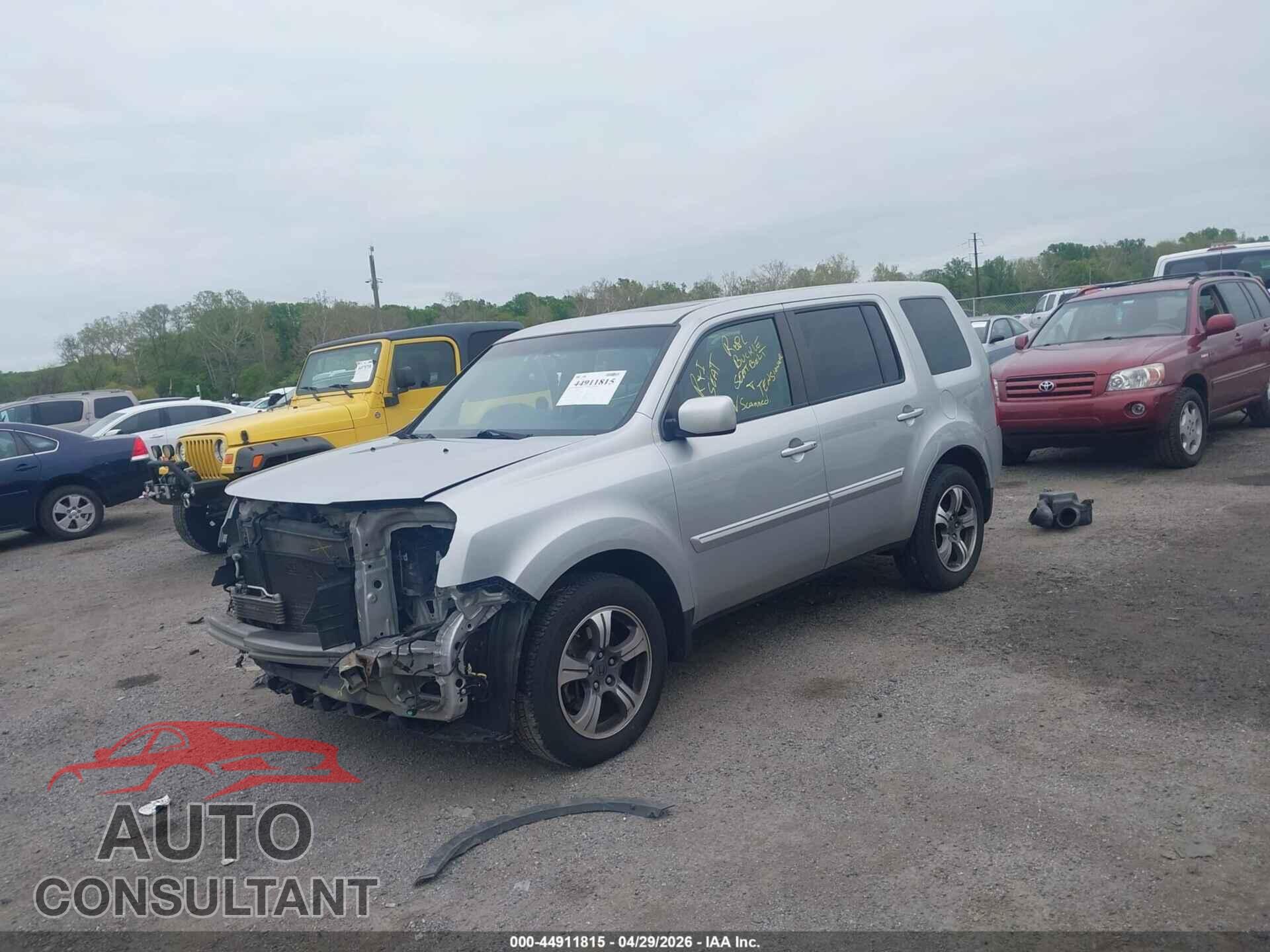 HONDA PILOT 2015 - 5FNYF4H35FB015045