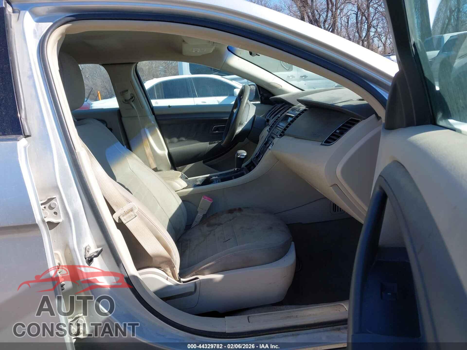 FORD TAURUS 2011 - 1FAHP2DW9BG179504