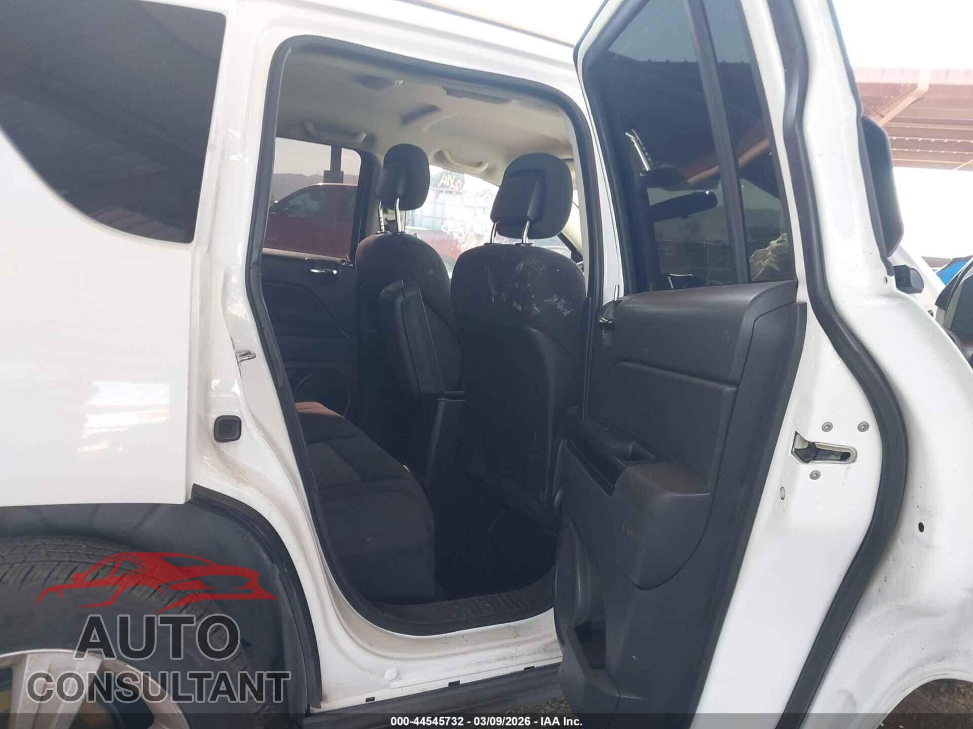 JEEP COMPASS 2011 - 1J4NF1FB0BD183151