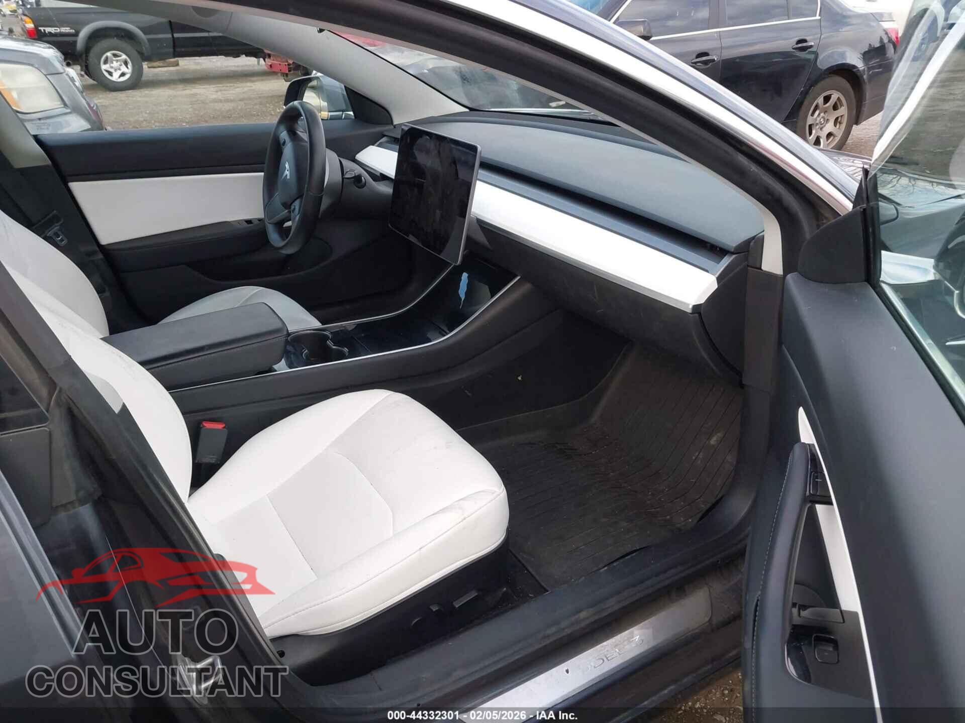 TESLA MODEL 3 2020 - 5YJ3E1ECXLF603387