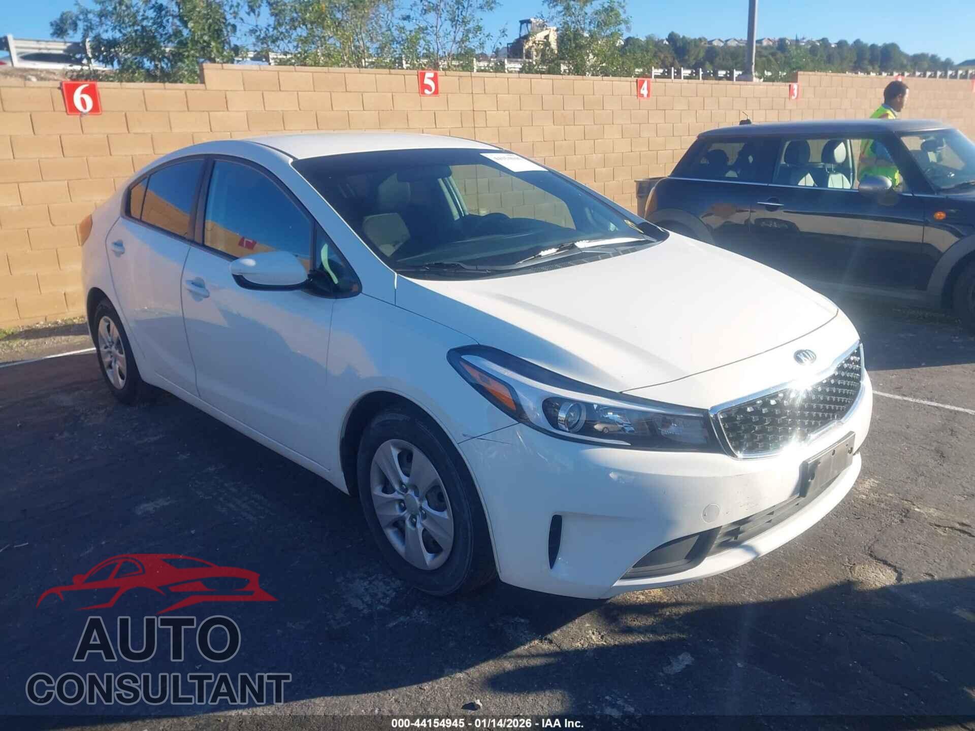 KIA FORTE 2017 - 3KPFK4A70HE045336