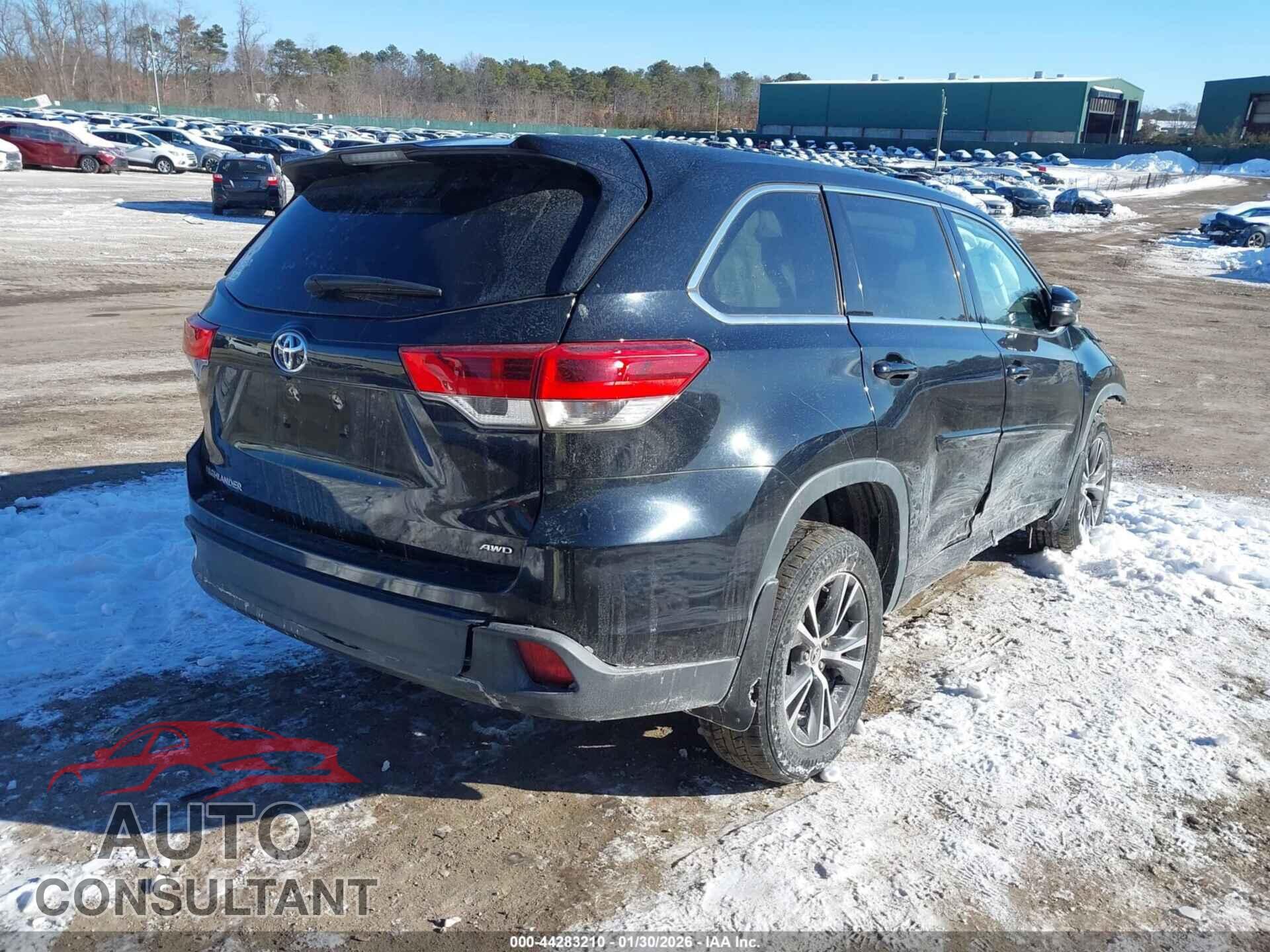TOYOTA HIGHLANDER 2018 - 5TDBZRFH3JS886149
