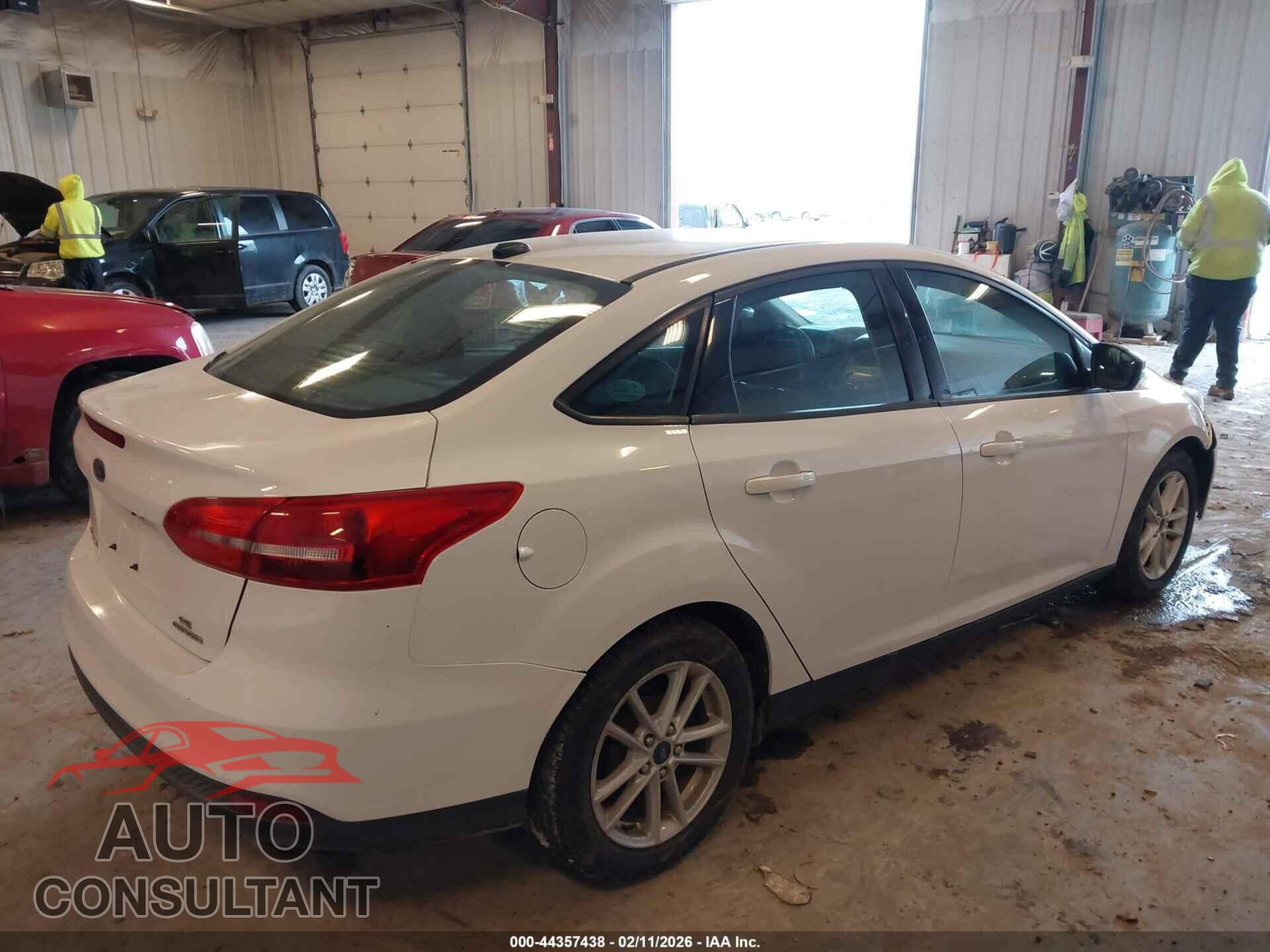 FORD FOCUS 2016 - 1FADP3F22GL359419