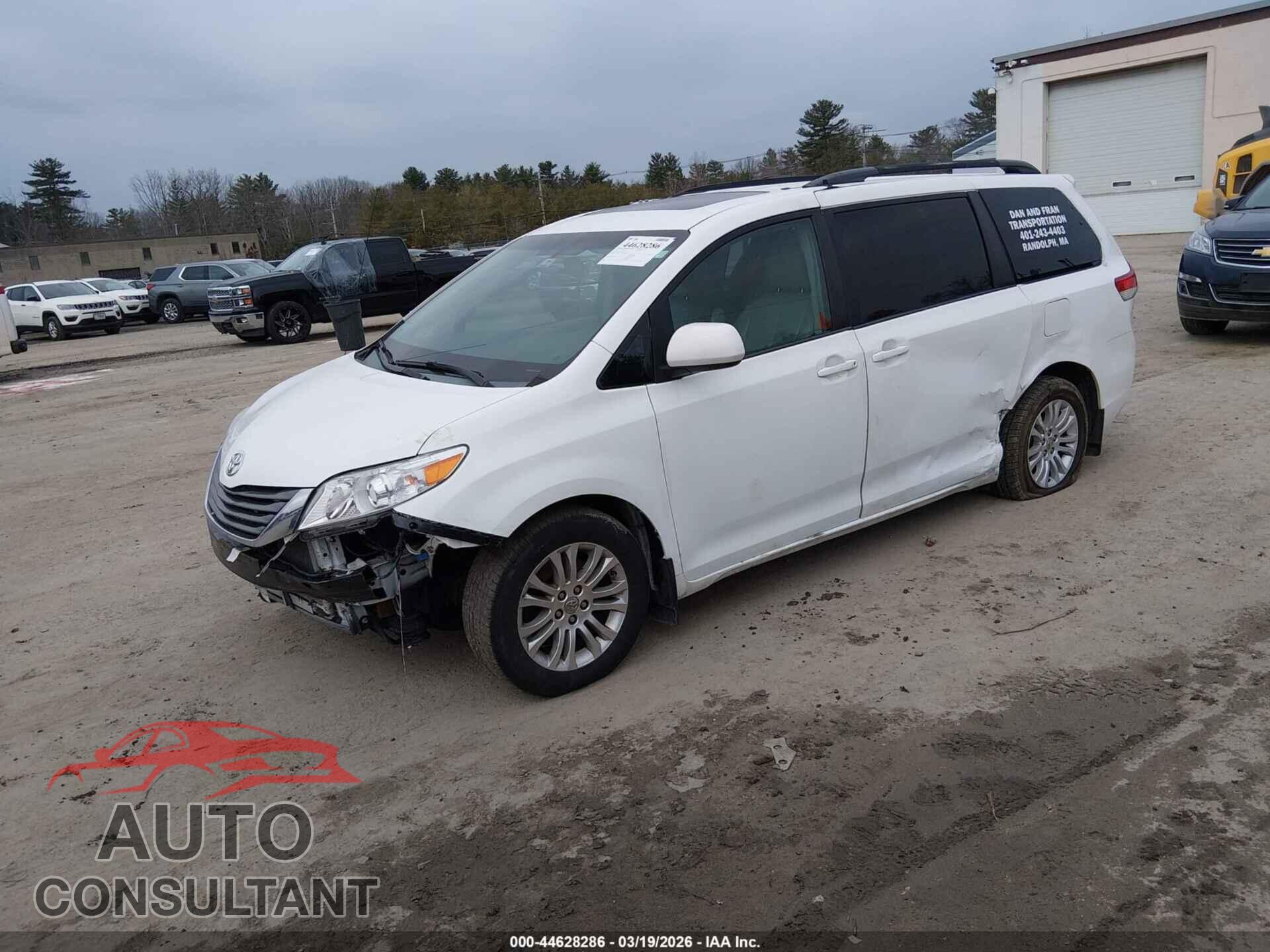 TOYOTA SIENNA 2013 - 5TDYK3DC8DS398340