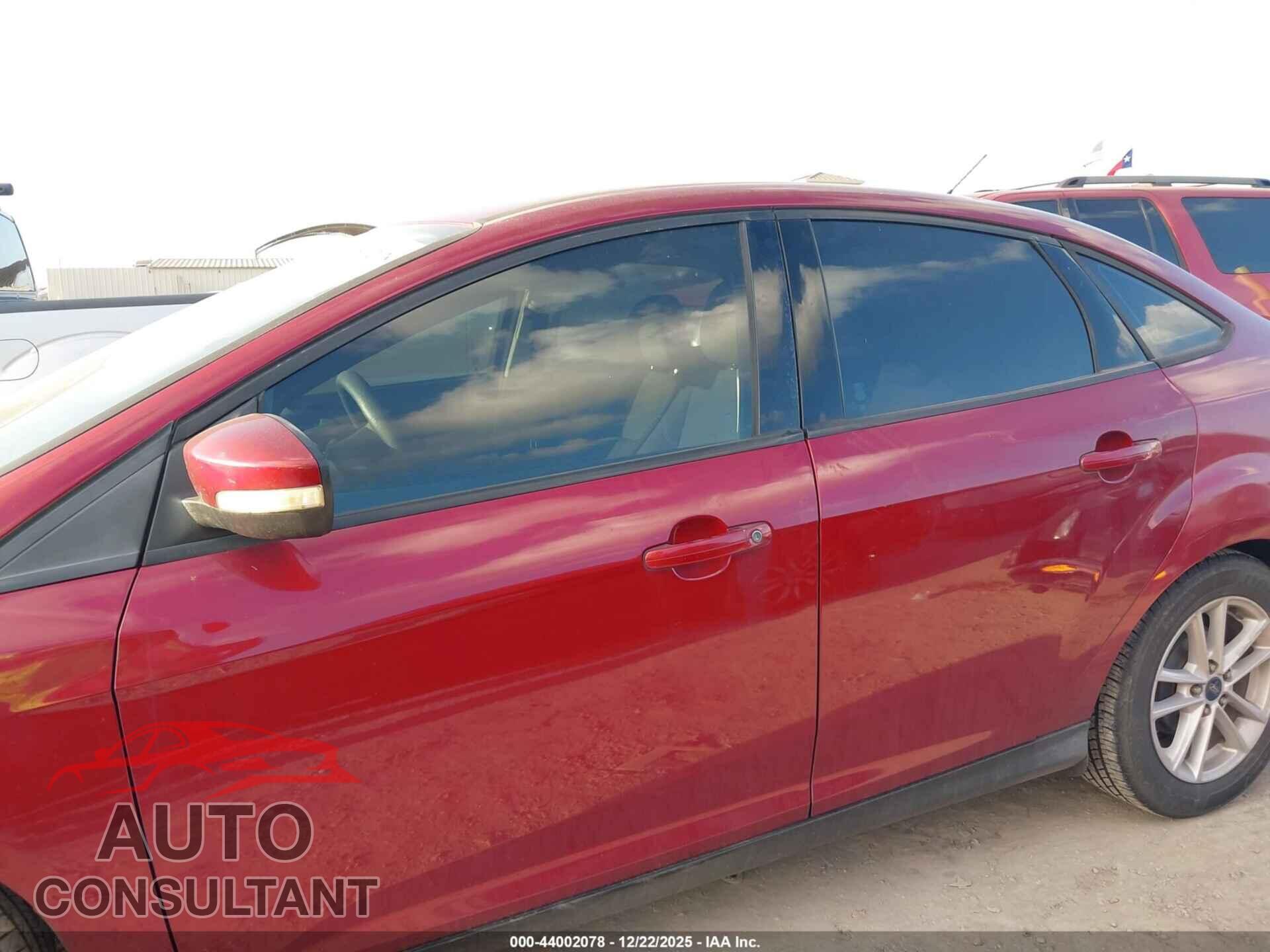 FORD FOCUS 2016 - 1FADP3F28GL379173