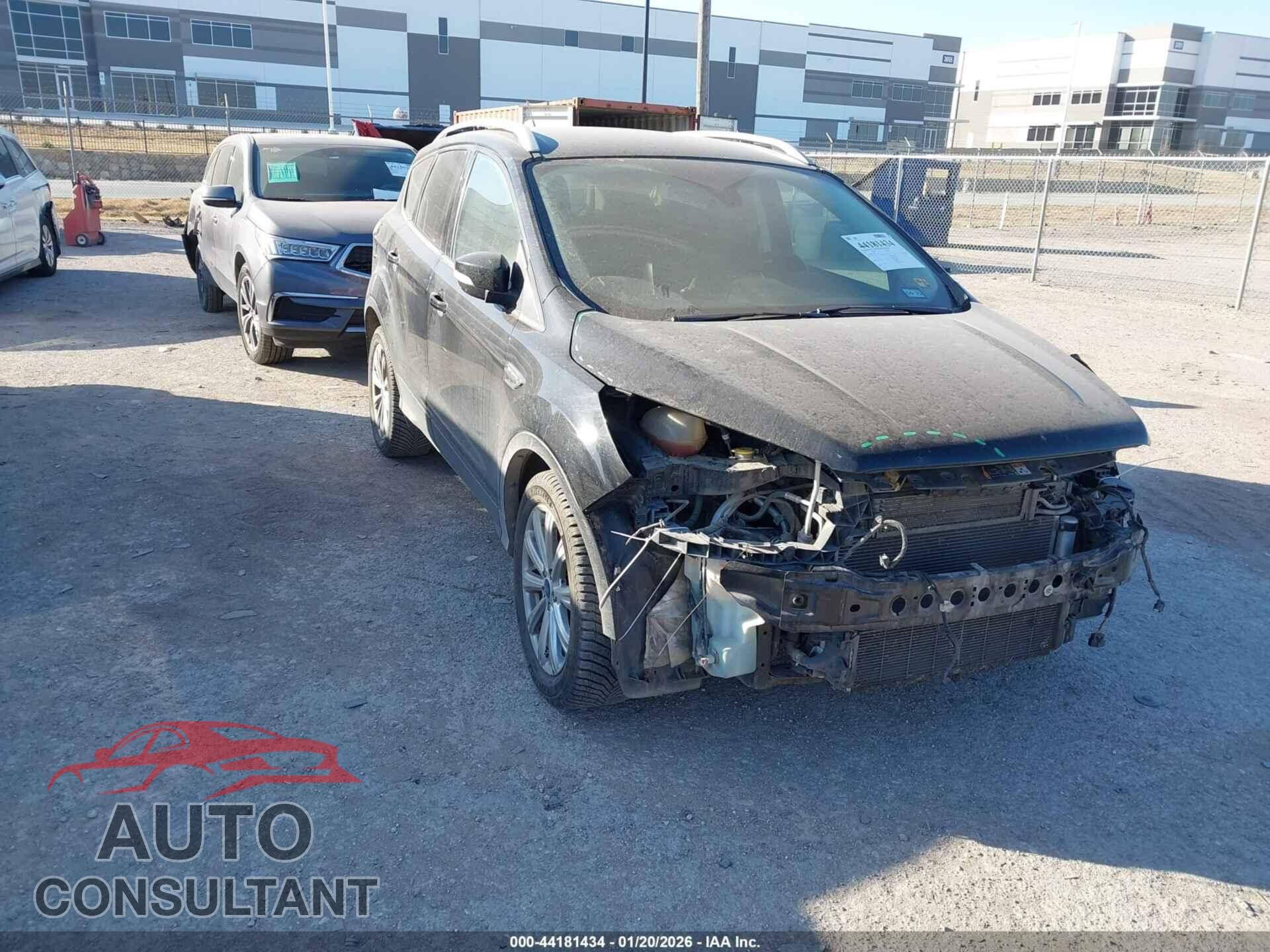 FORD ESCAPE 2017 - 1FMCU0JD7HUC33327