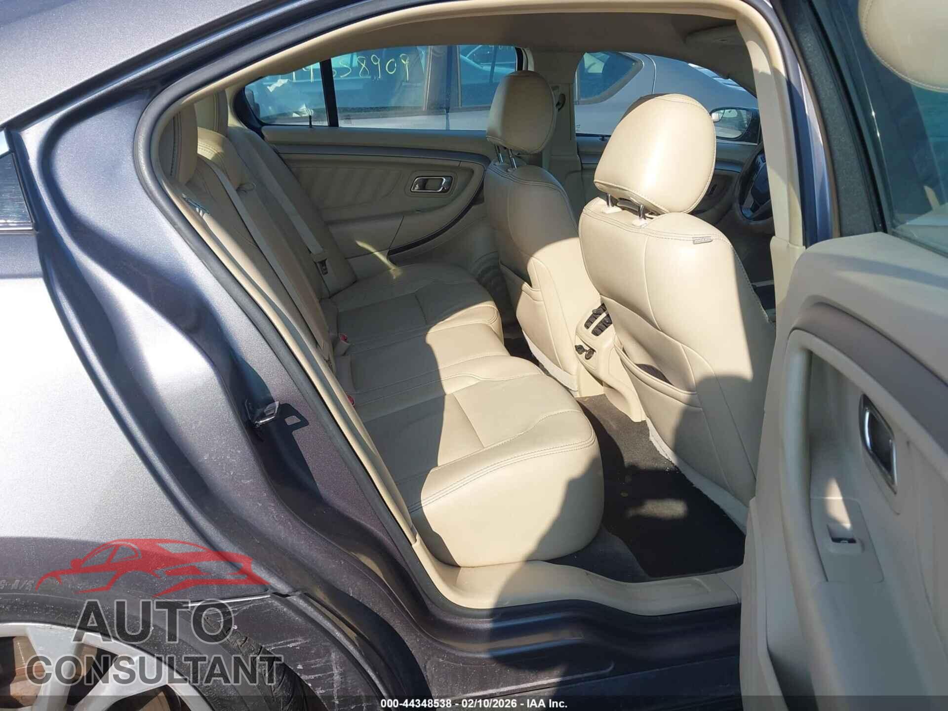 FORD TAURUS 2013 - 1FAHP2E84DG204439