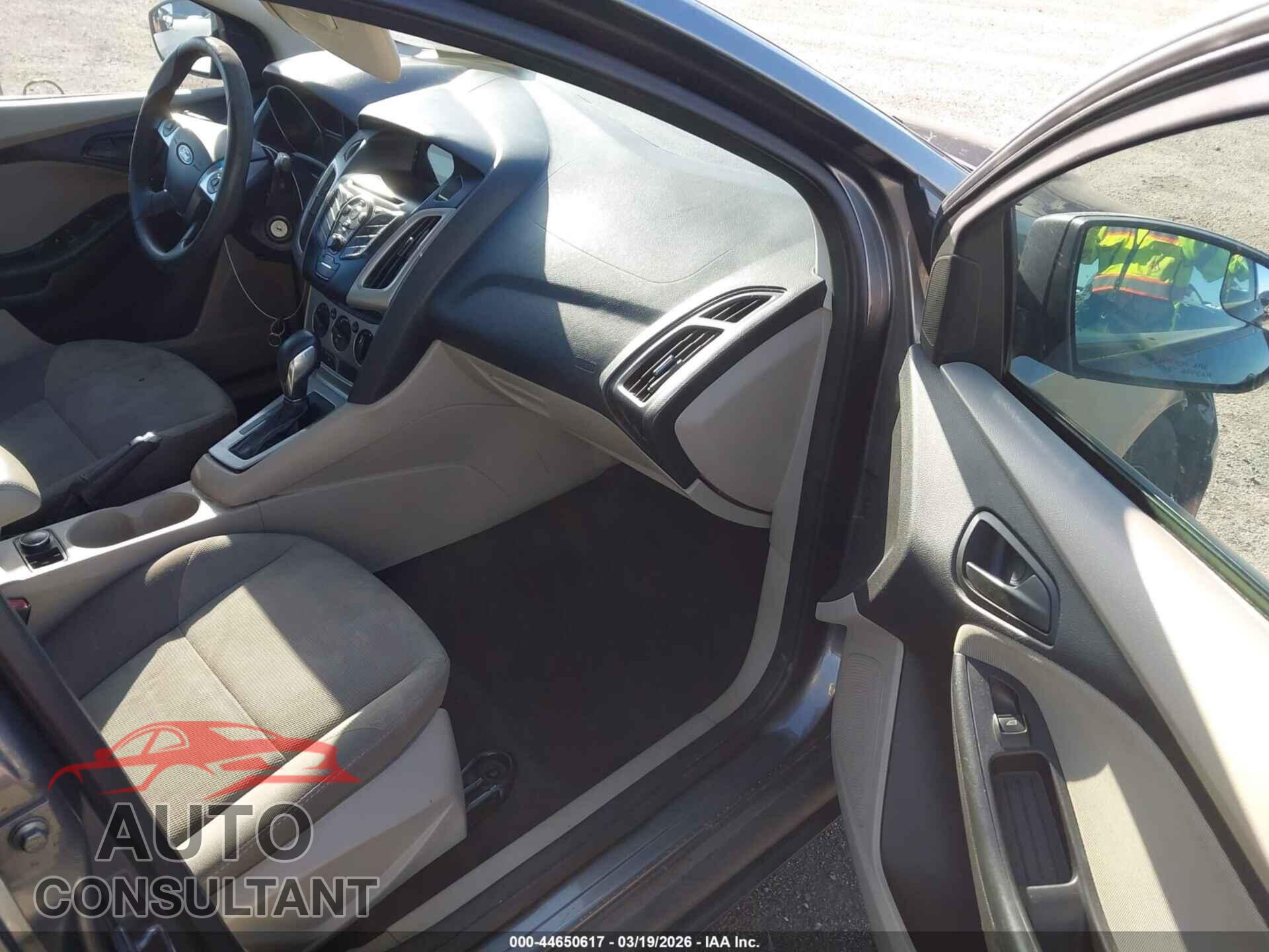 FORD FOCUS 2012 - 1FAHP3F28CL475901