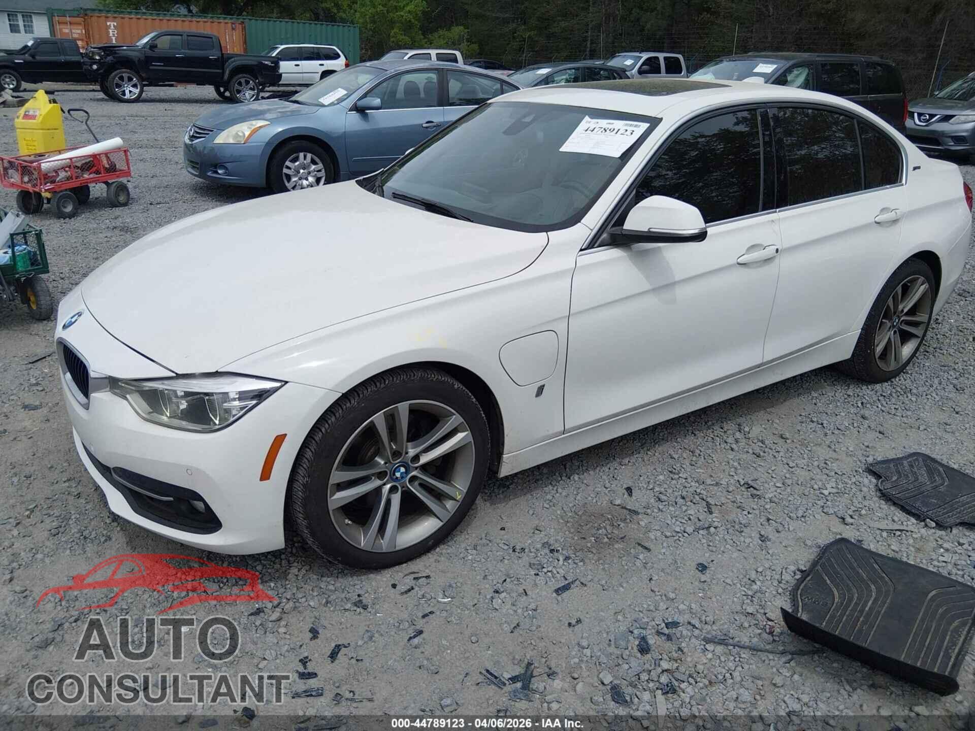 BMW 330E 2018 - WBA8E1C52JA167602