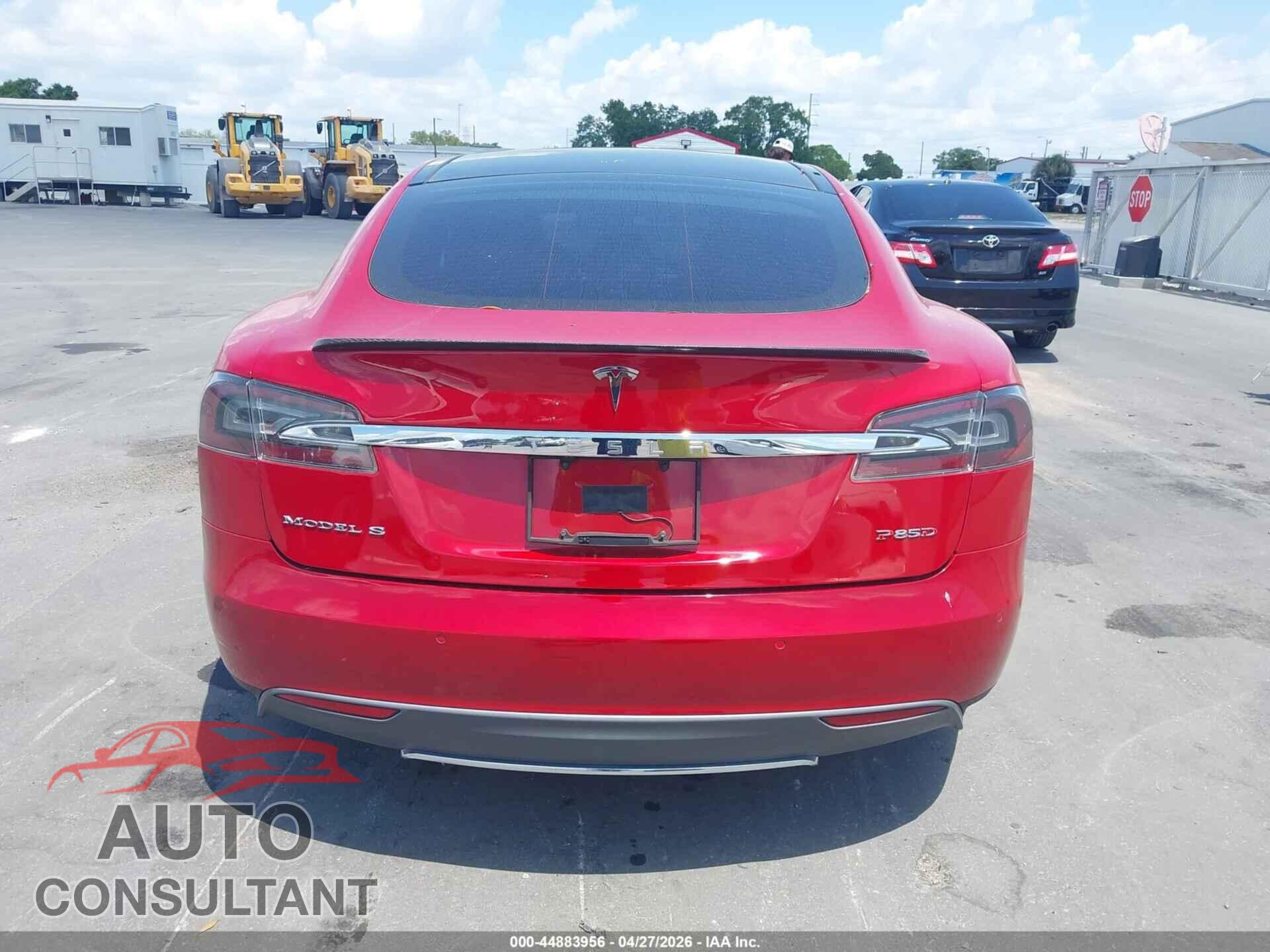 TESLA MODEL S 2015 - 5YJSA1E44FF105867