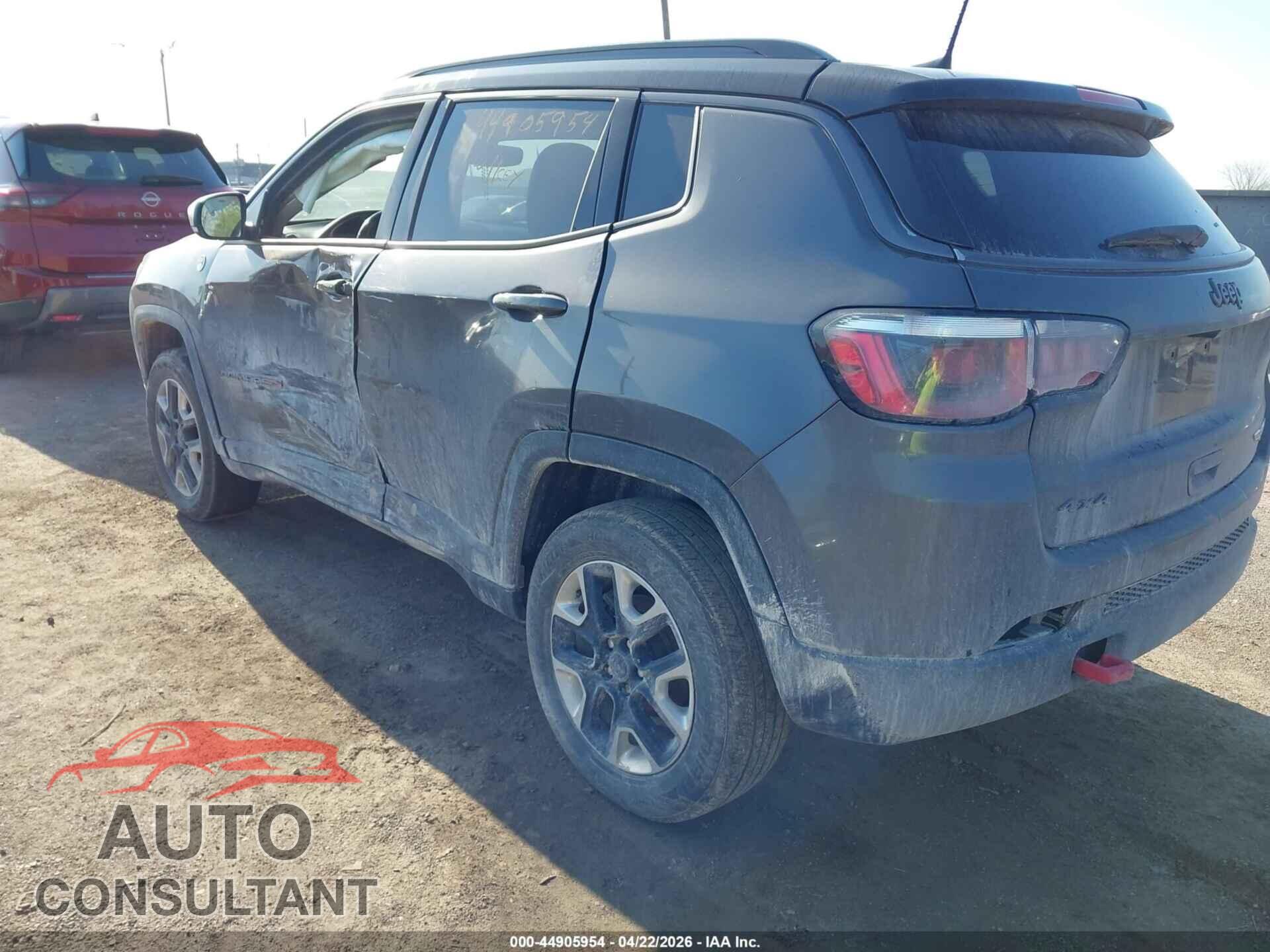 JEEP COMPASS 2018 - 3C4NJDDB7JT201596