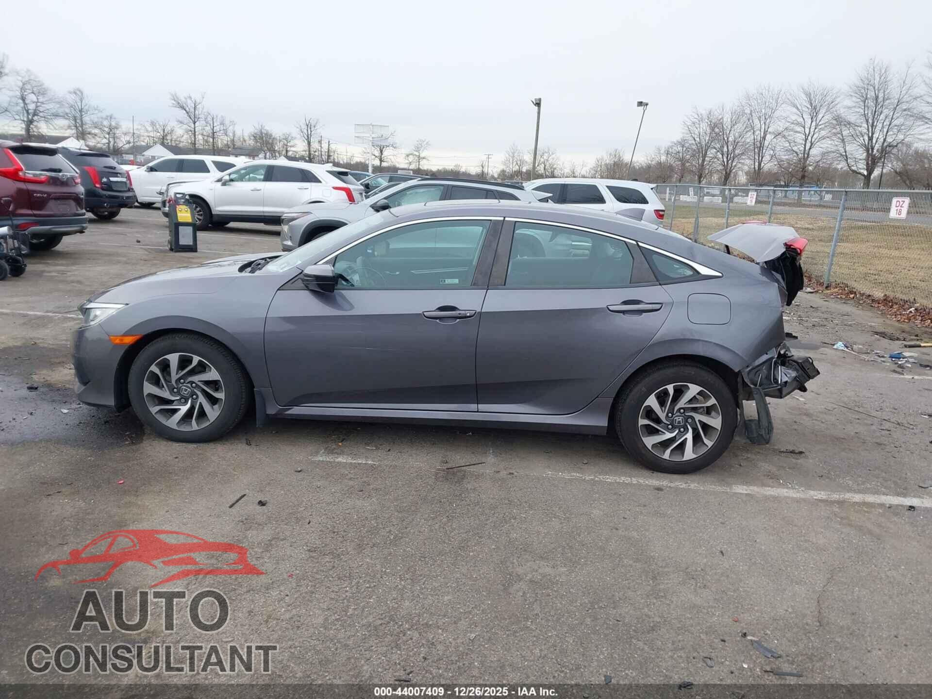 HONDA CIVIC 2018 - 2HGFC2F73JH576326
