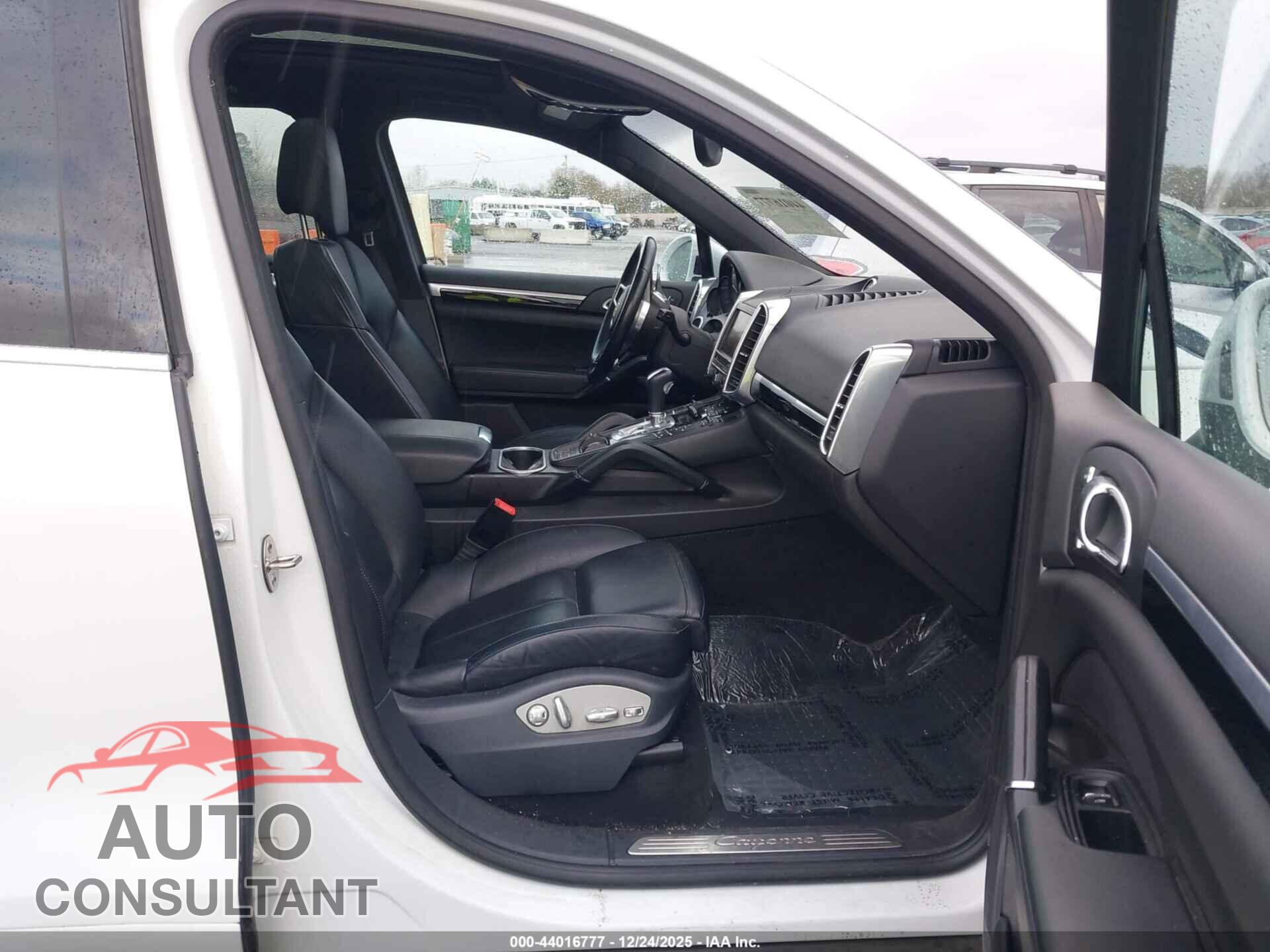 PORSCHE CAYENNE 2016 - WP1AA2A22GLA04619