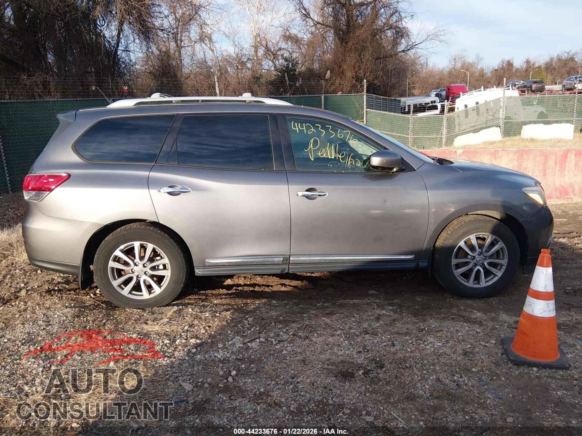 NISSAN PATHFINDER 2015 - 5N1AR2MM7FC611990