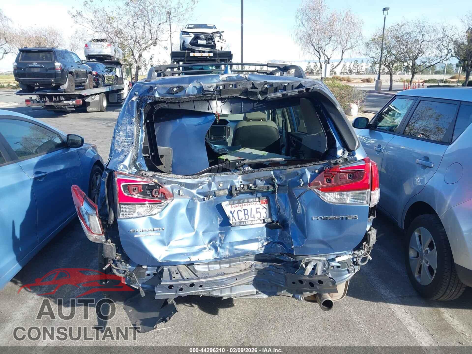 SUBARU FORESTER 2019 - JF2SKAUC1KH498065
