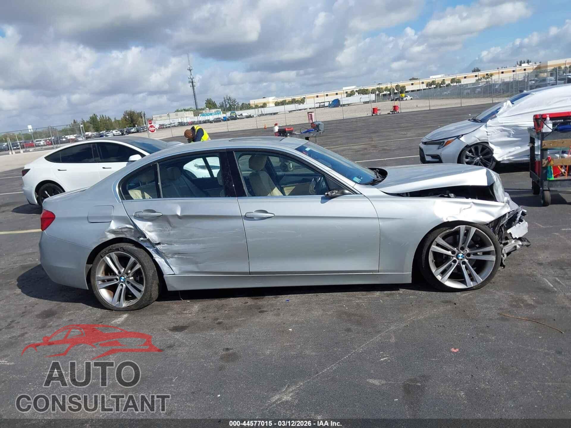 BMW 330I 2017 - WBA8D9C38HA005306