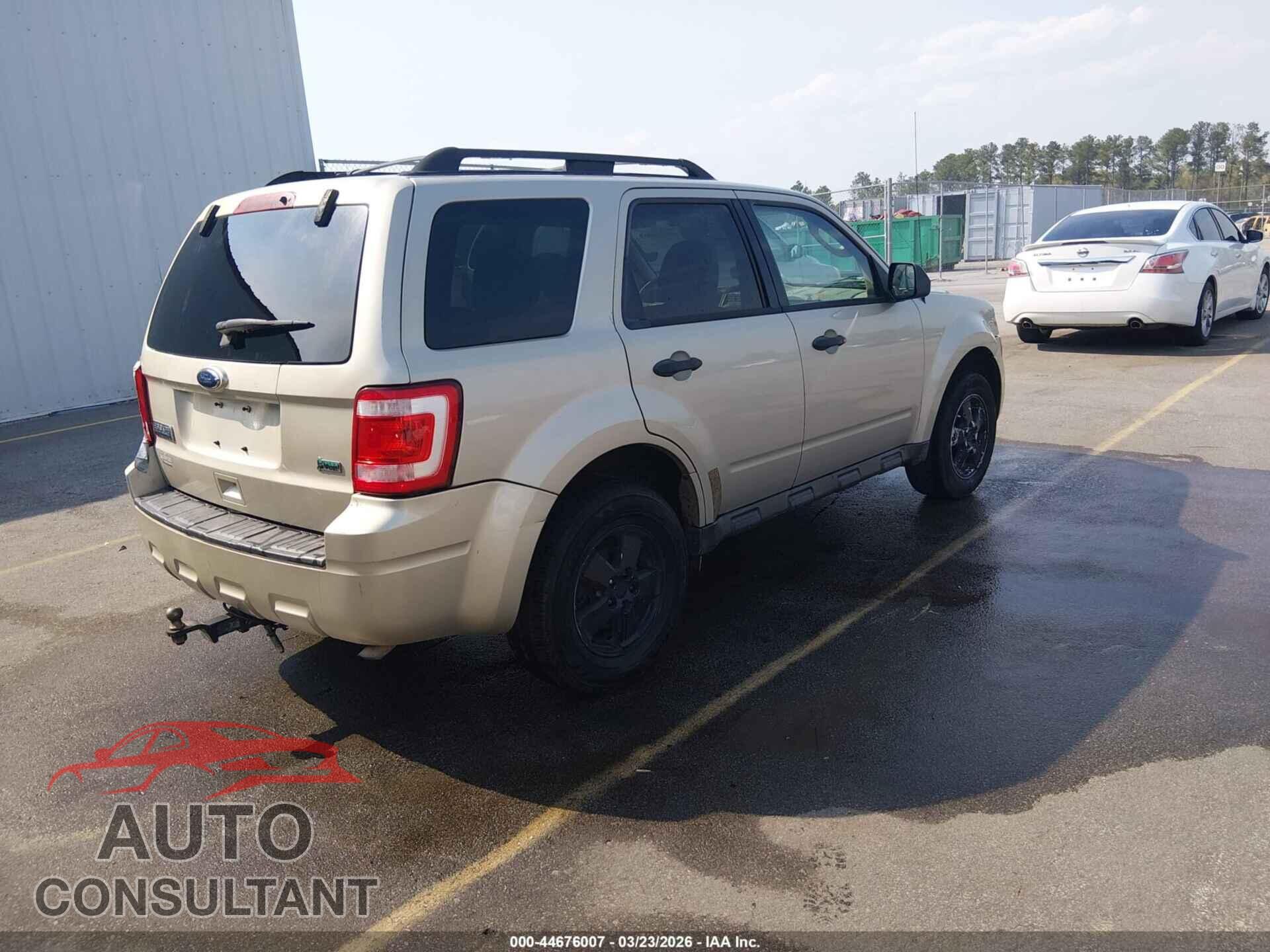 FORD ESCAPE 2010 - 1FMCU0DG5AKB62622