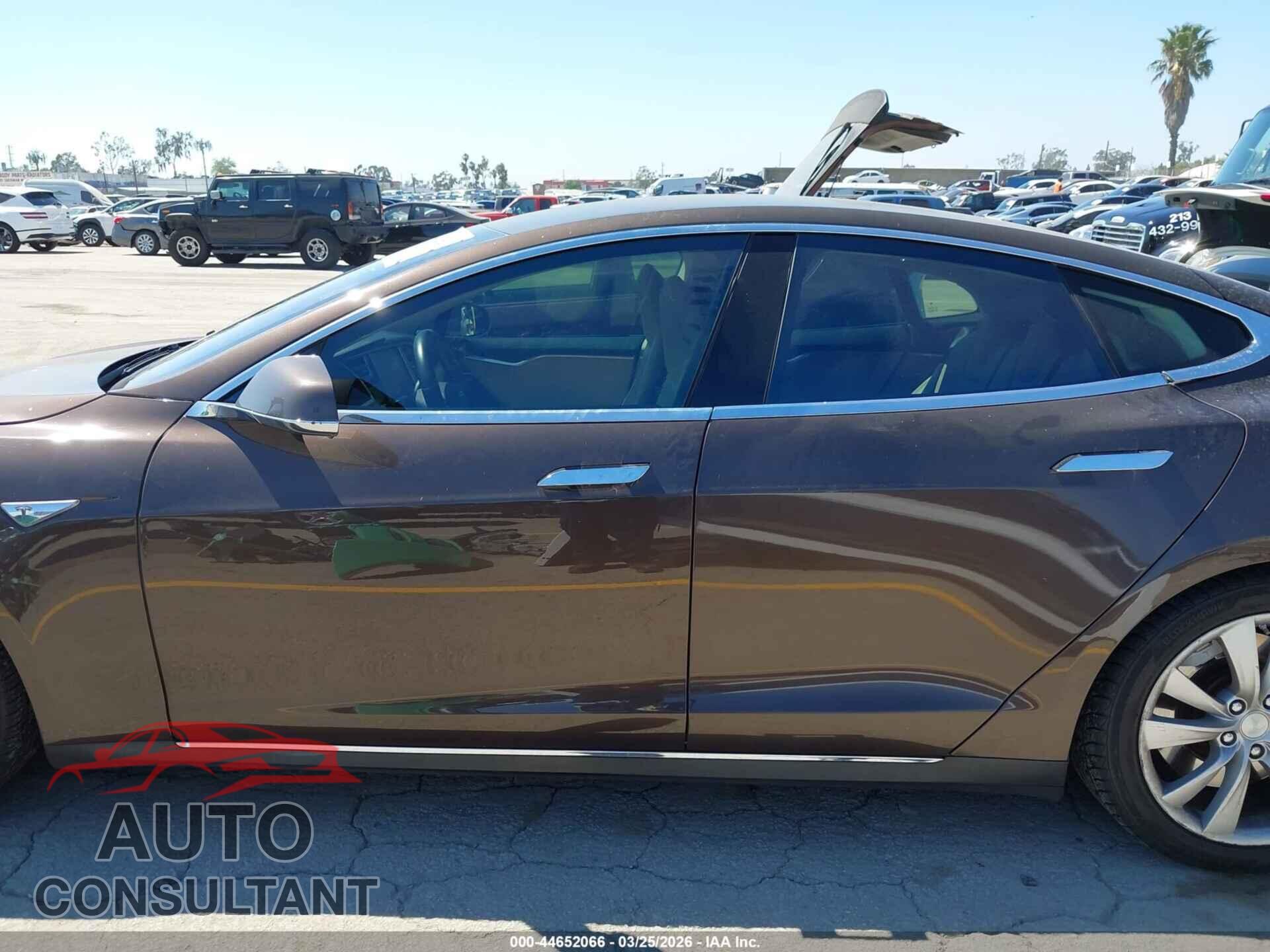 TESLA MODEL S 2014 - 5YJSA1H18EFP28716