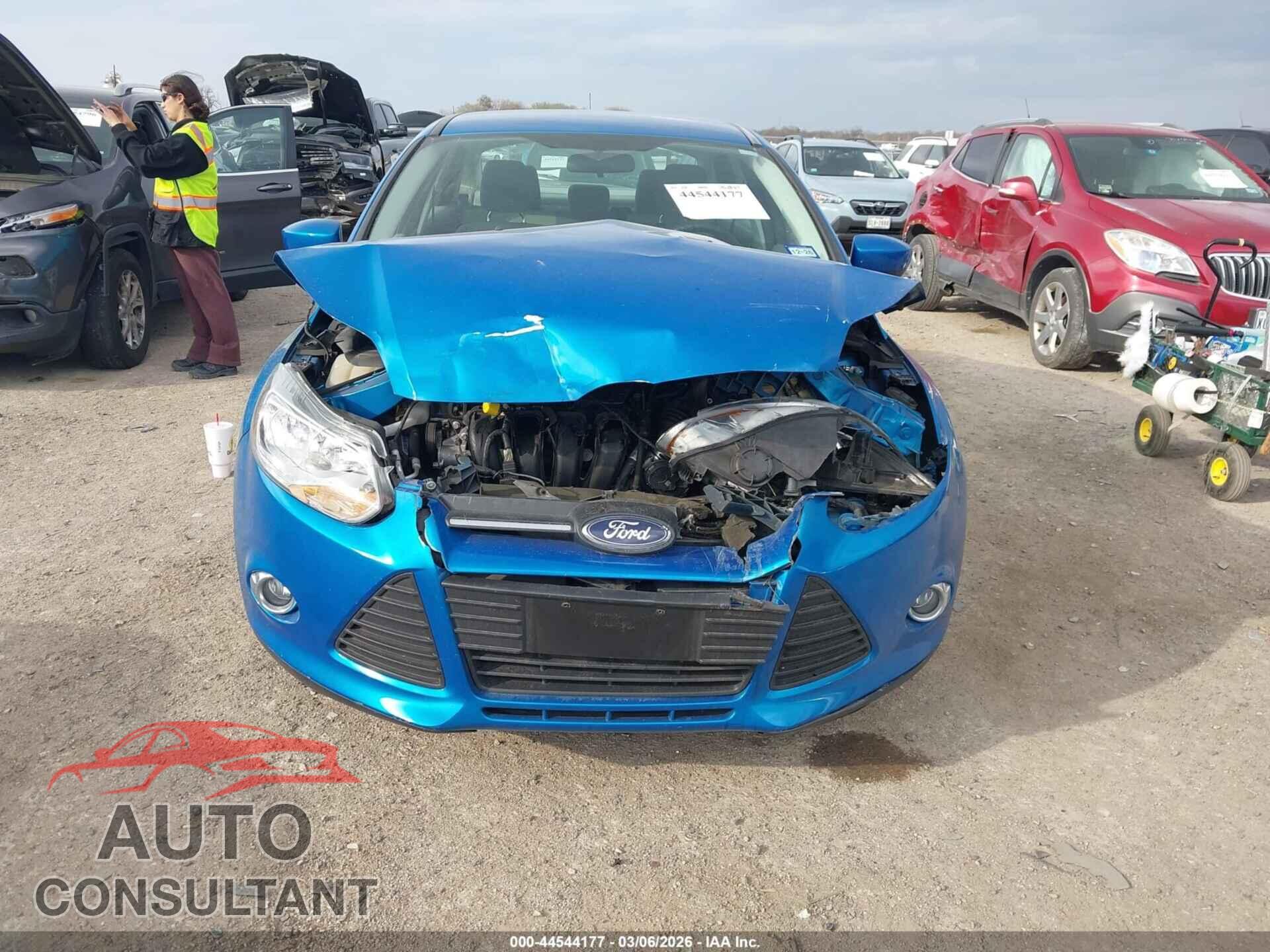 FORD FOCUS 2012 - 1FAHP3F23CL381991