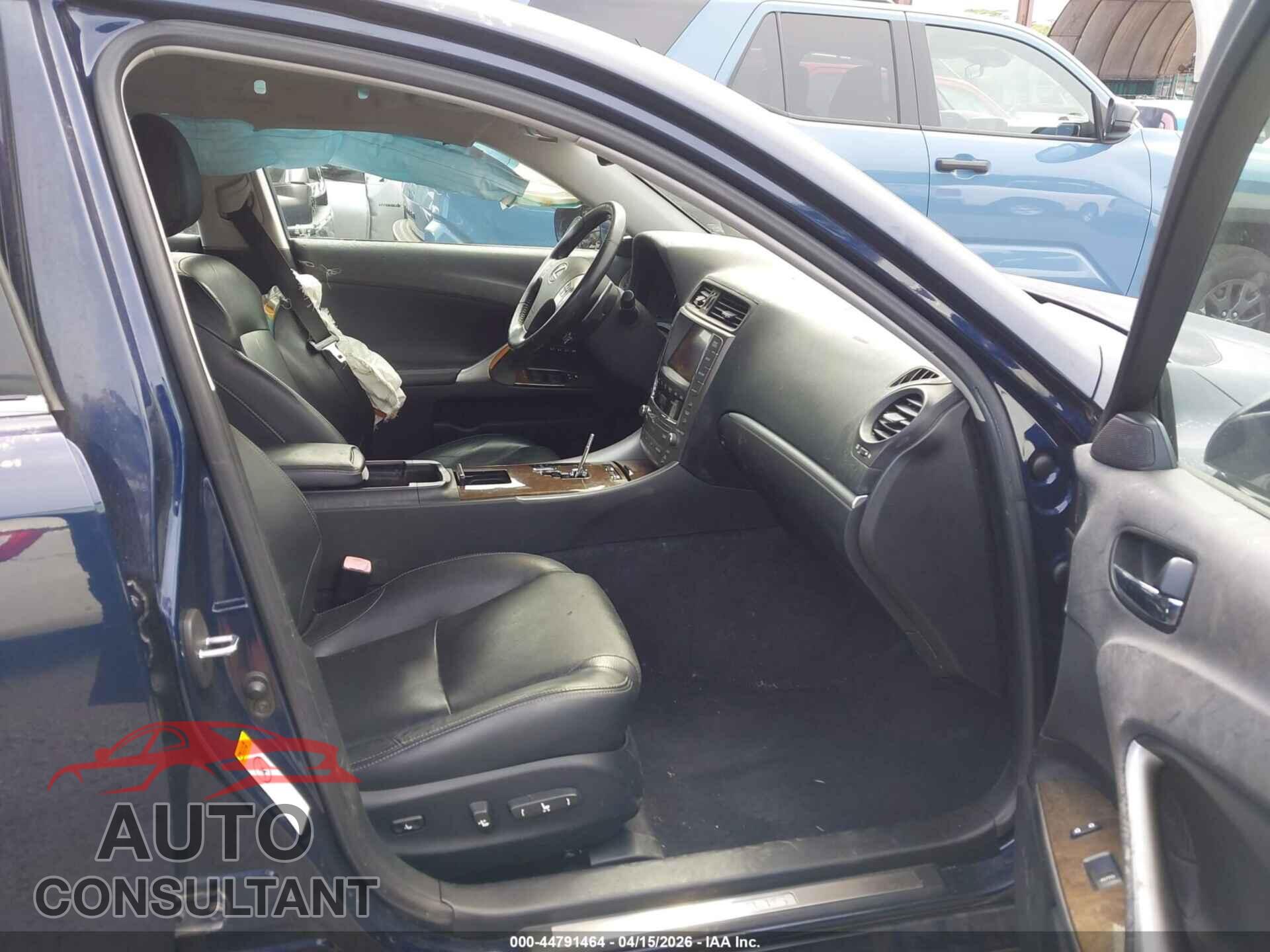 LEXUS IS 250 2011 - JTHCF5C28B5049649