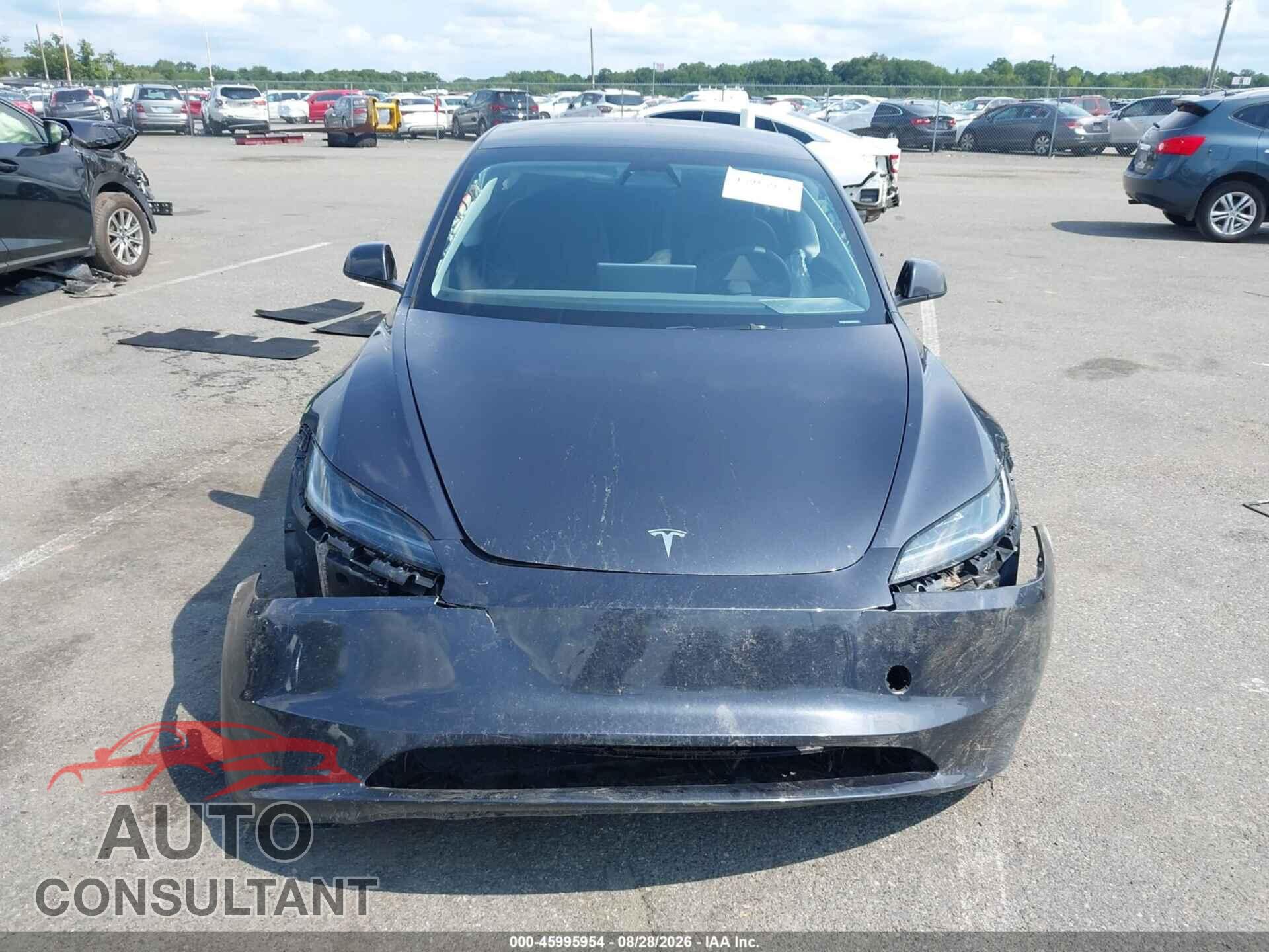 TESLA MODEL 3 2024 - 5YJ3E1EB2RF821694