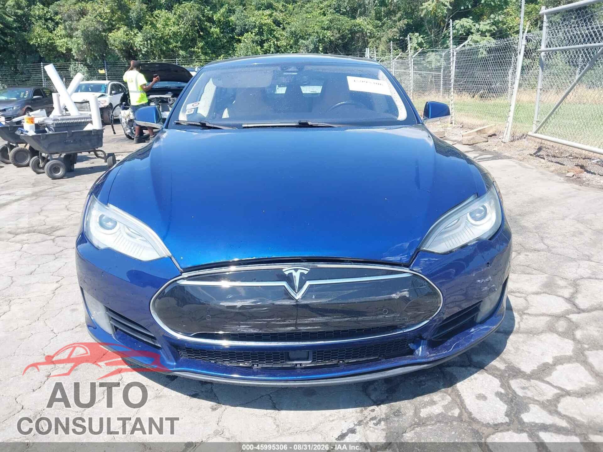 TESLA MODEL S 2015 - 5YJSA1S27FF088209