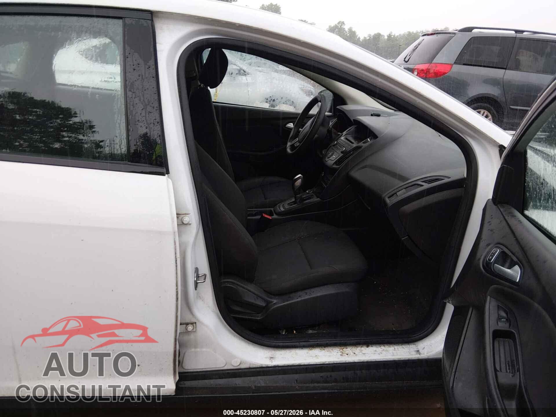 FORD FOCUS 2015 - 1FADP3K27FL301049