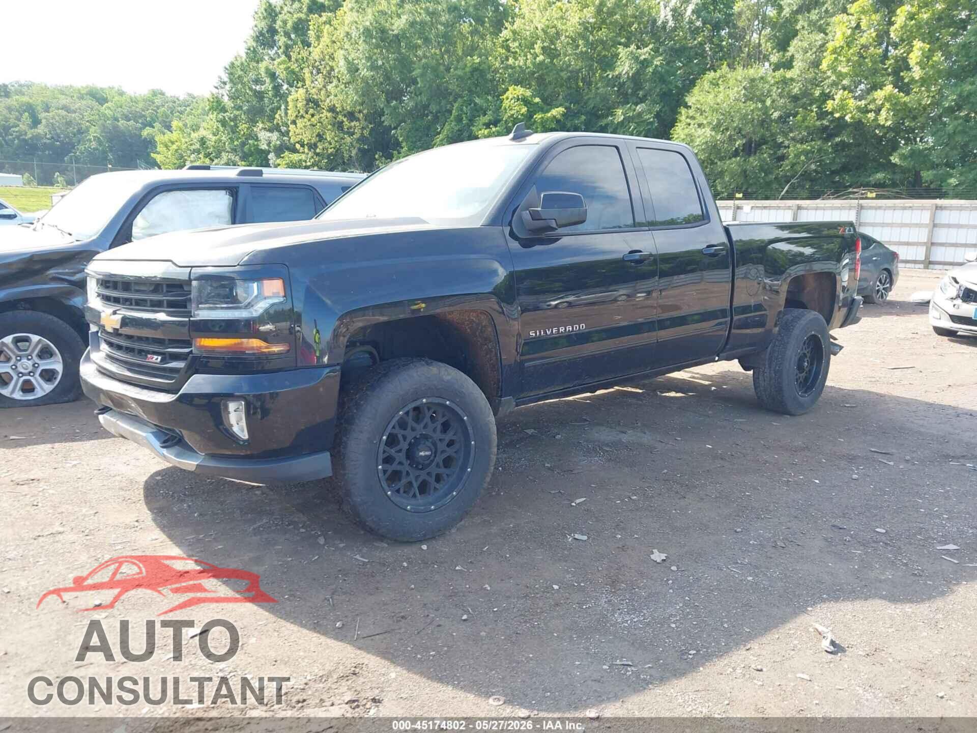 CHEVROLET SILVERADO 1500 2018 - 1GCVKREC5JZ347375