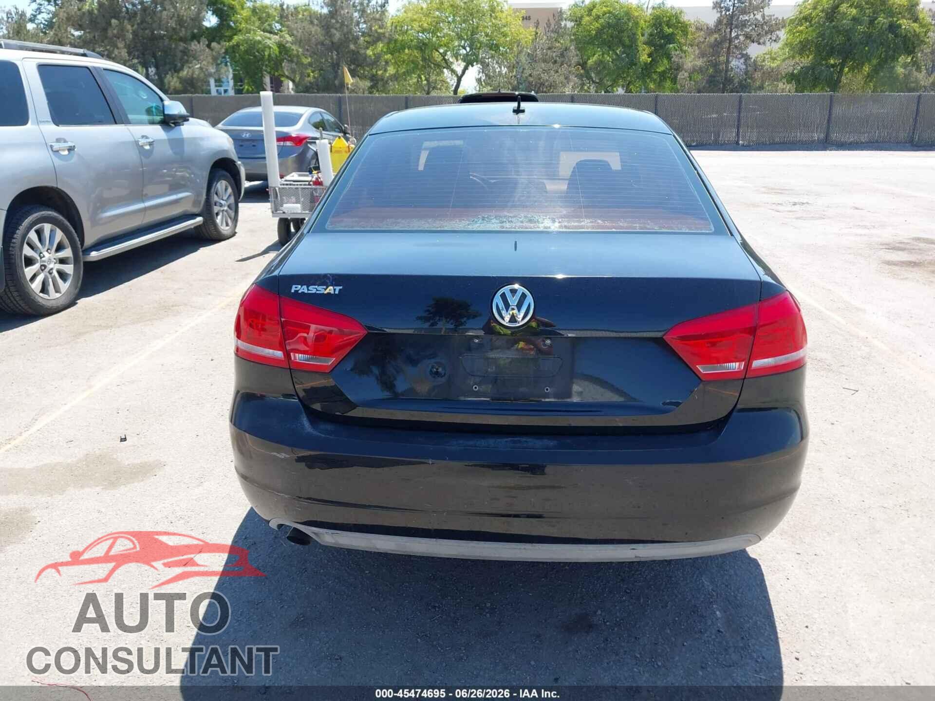 VOLKSWAGEN PASSAT 2012 - 1VWAP7A38CC007747