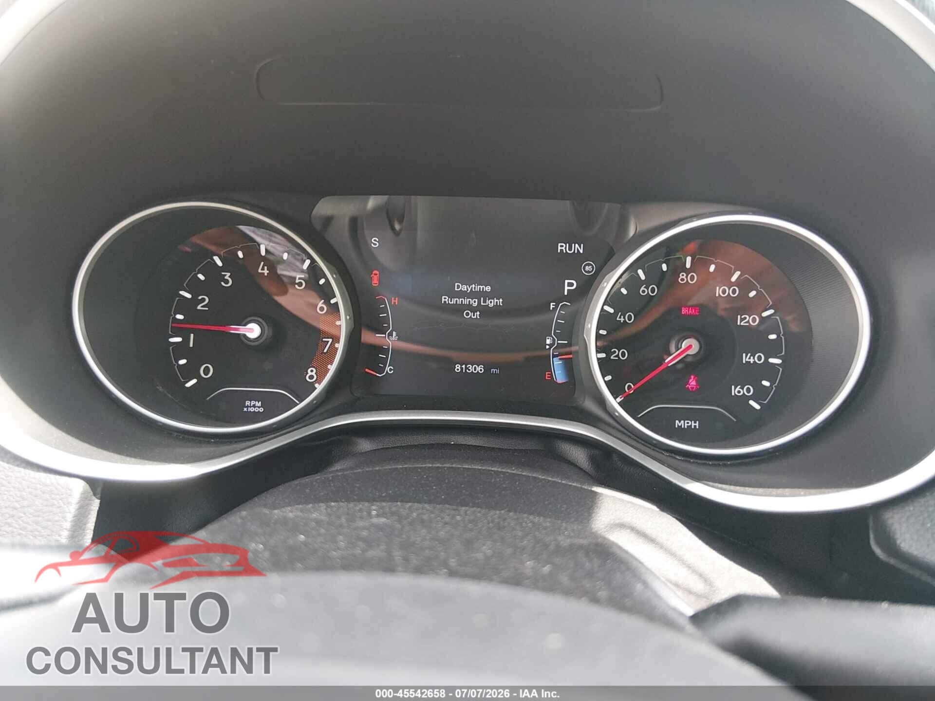JEEP COMPASS 2018 - 3C4NJCBBXJT102719