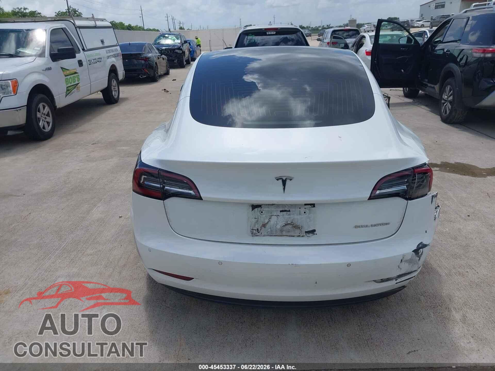 TESLA MODEL 3 2020 - 5YJ3E1EB3LF667357