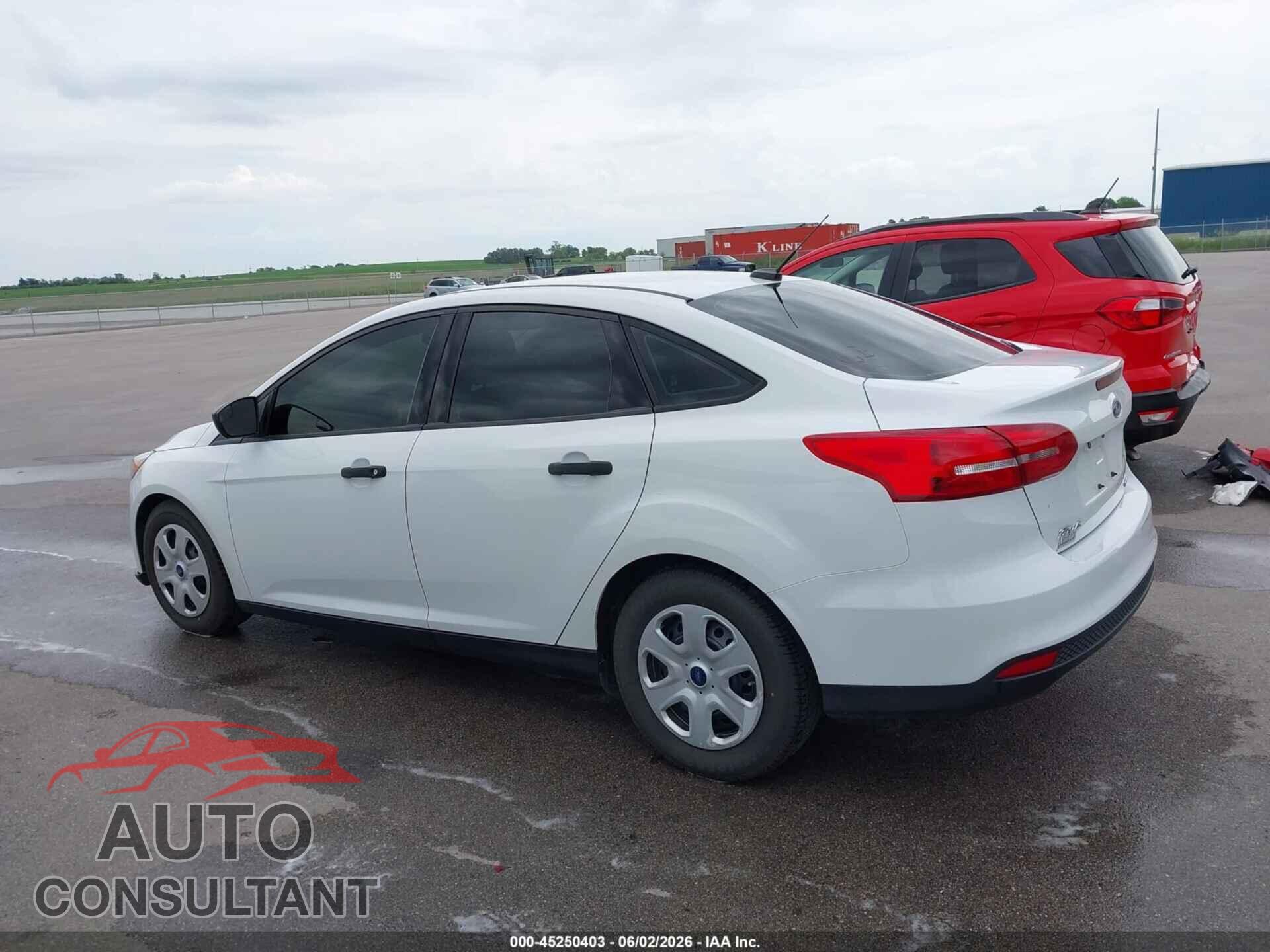 FORD FOCUS 2016 - 1FADP3E28GL392359
