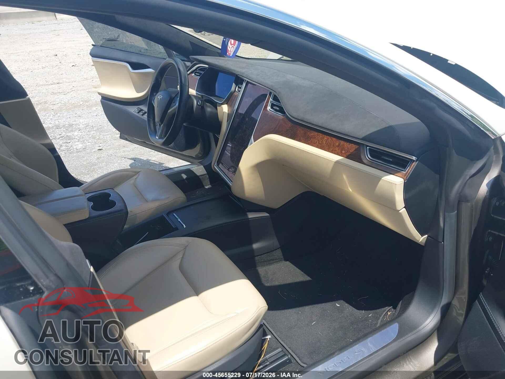 TESLA MODEL S 2016 - 5YJSA1E17GF151720