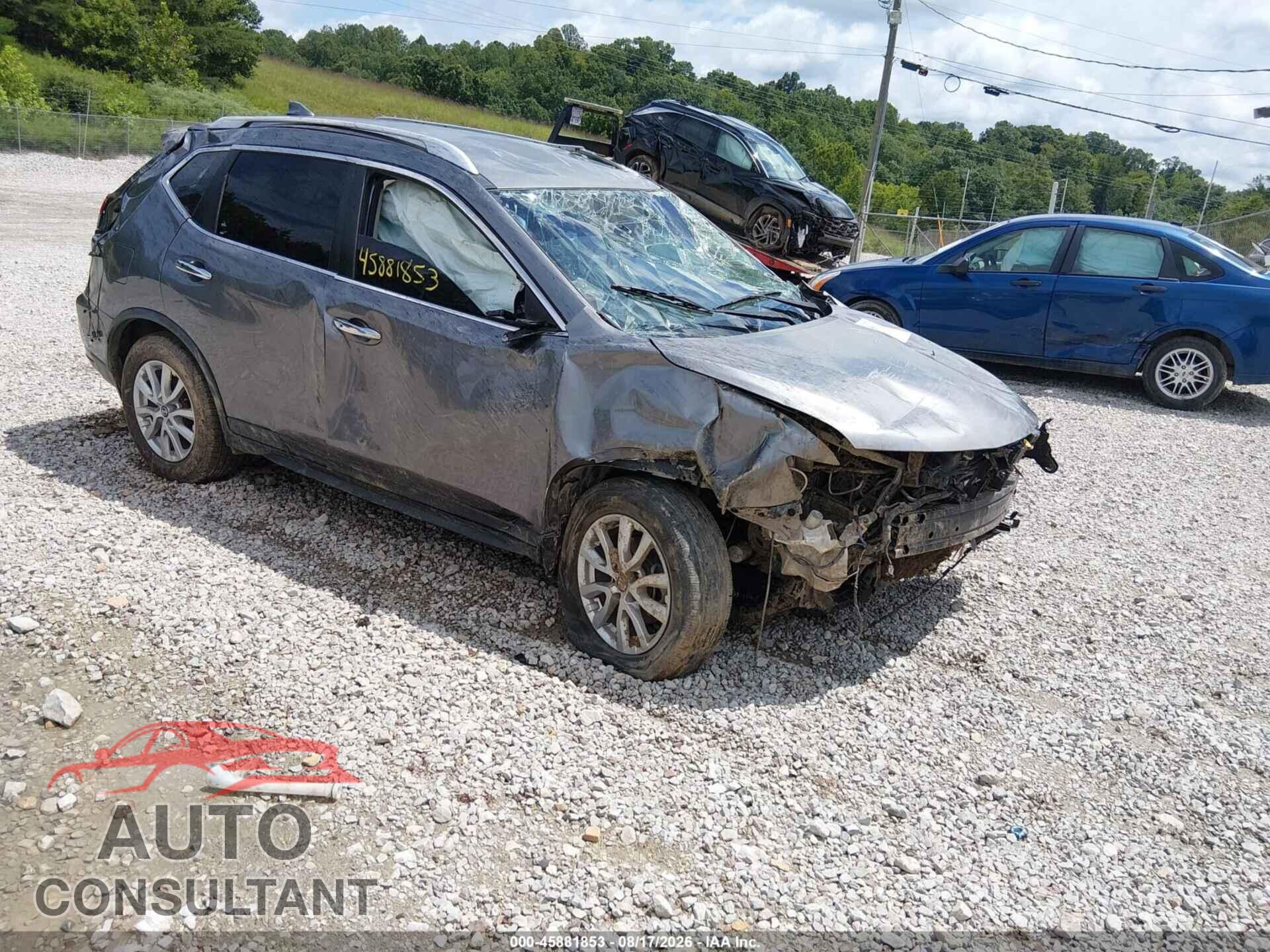 NISSAN ROGUE 2017 - KNMAT2MVXHP592037