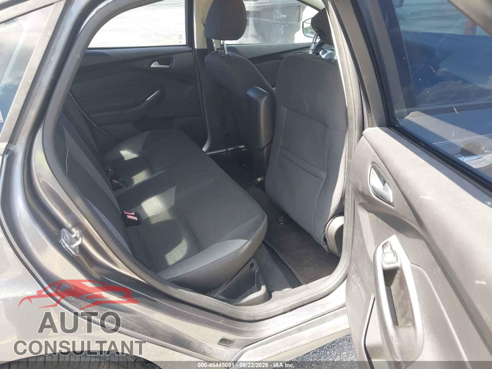 FORD FOCUS 2014 - 1FADP3F29EL437904
