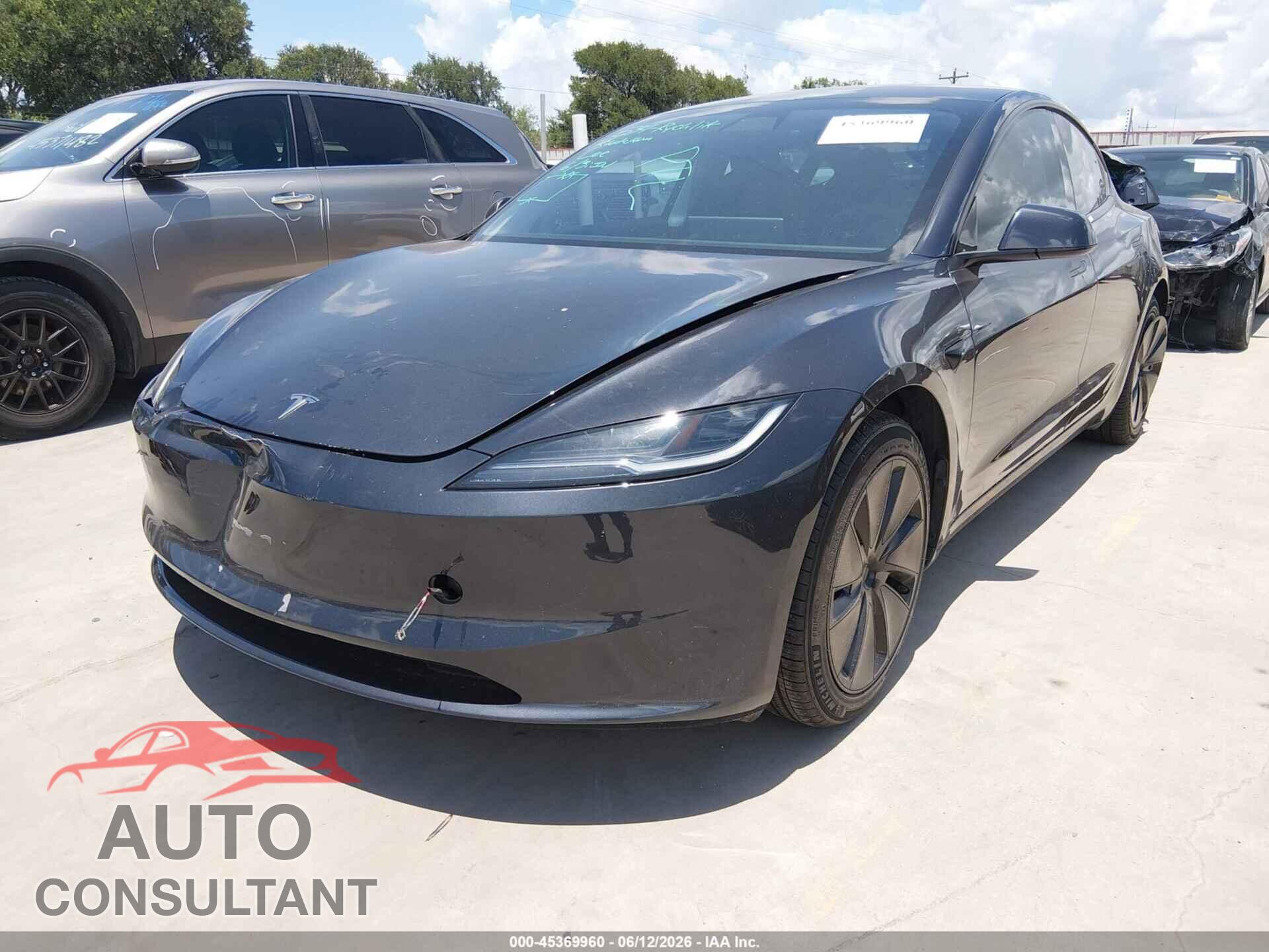 TESLA MODEL 3 2024 - 5YJ3E1EA5RF863266