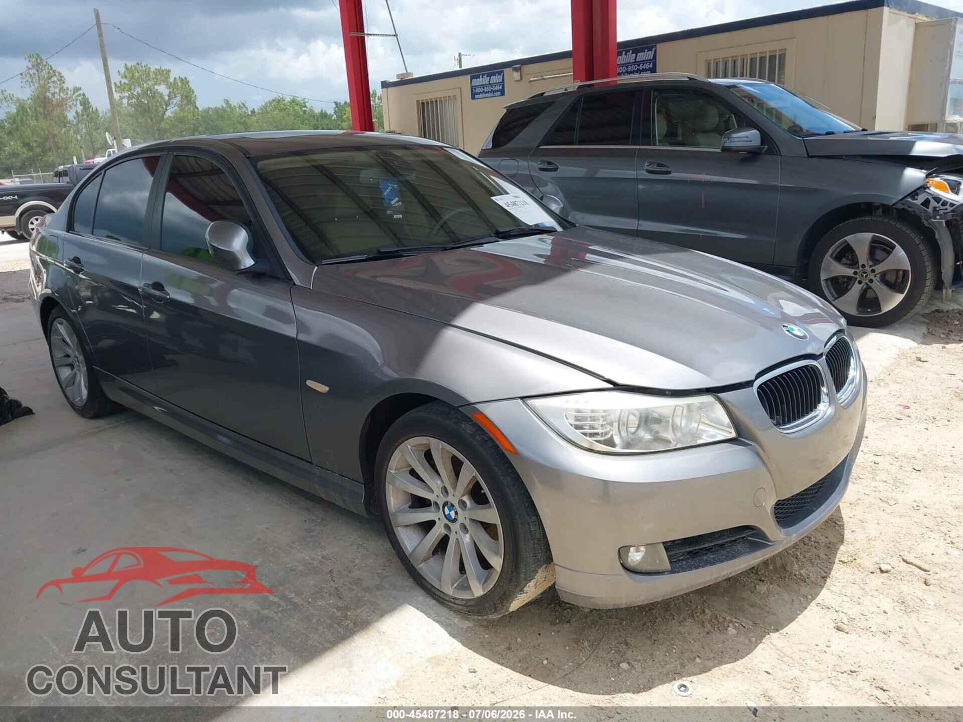 BMW 328I 2011 - WBAPH7C52BE680381