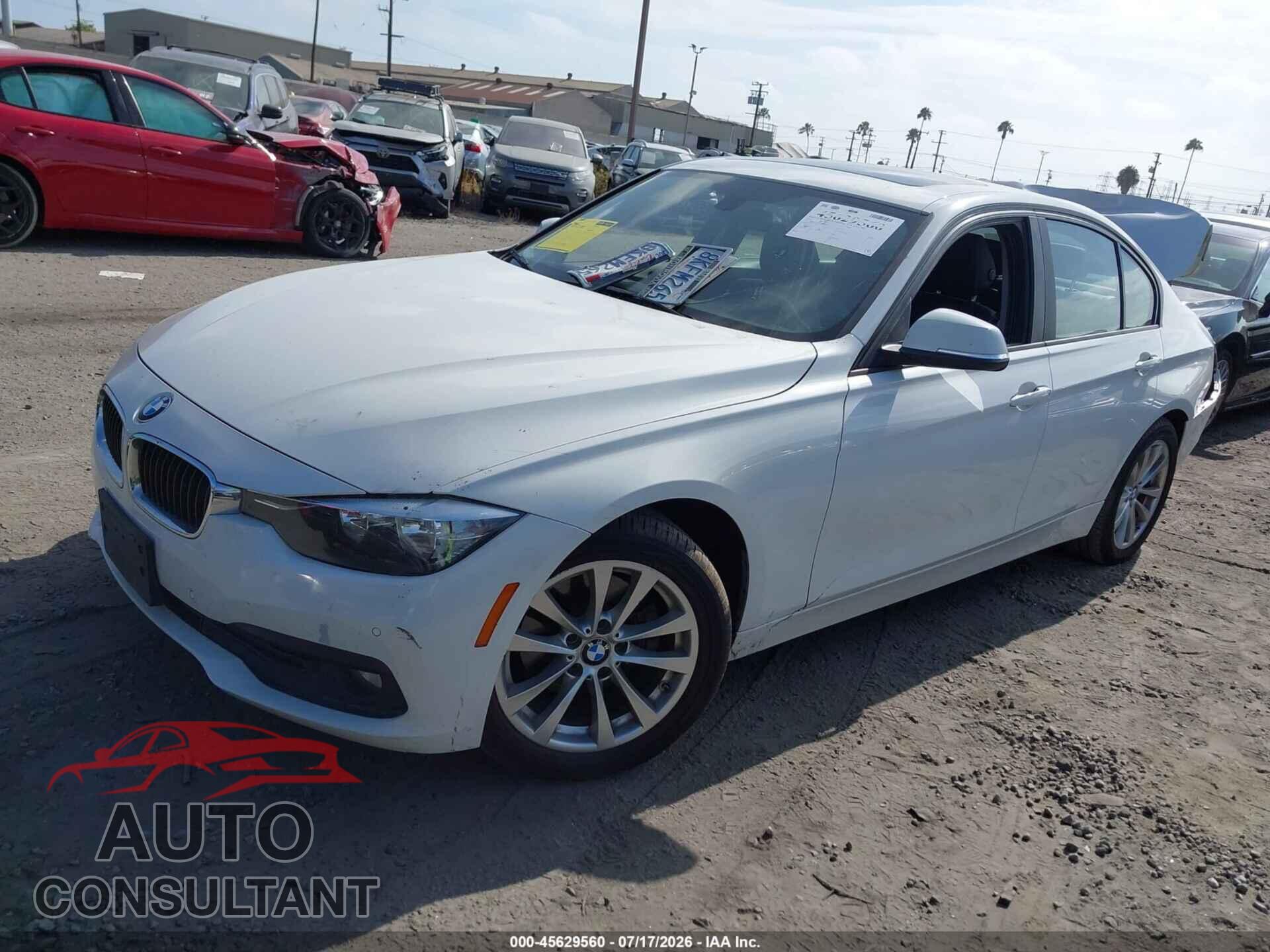 BMW 320I 2016 - WBA8E5G55GNU20284