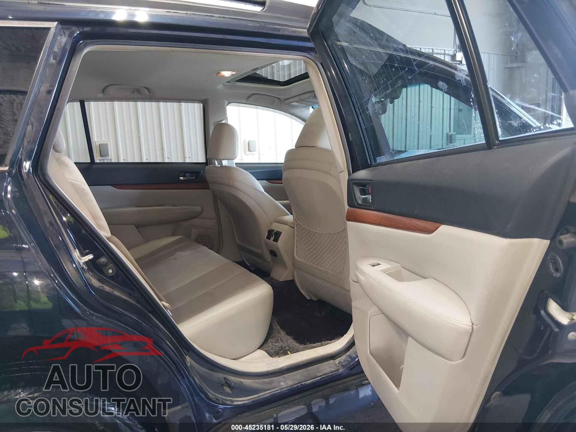 SUBARU OUTBACK 2013 - 4S4BRCPC7D3200731