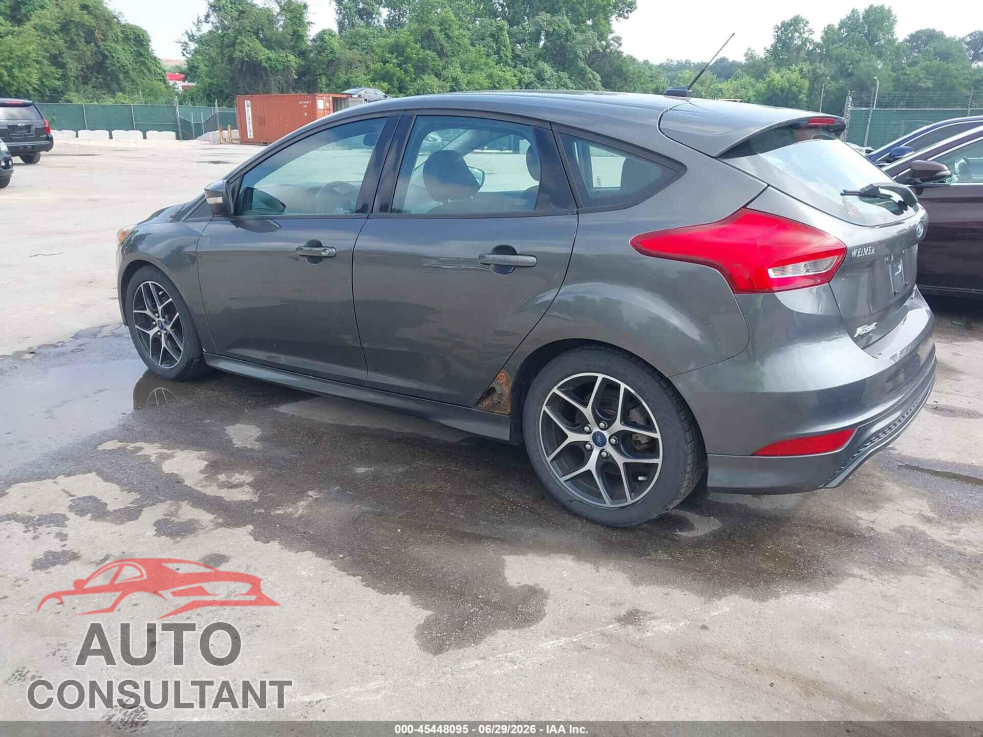 FORD FOCUS 2015 - 1FADP3K27FL239037