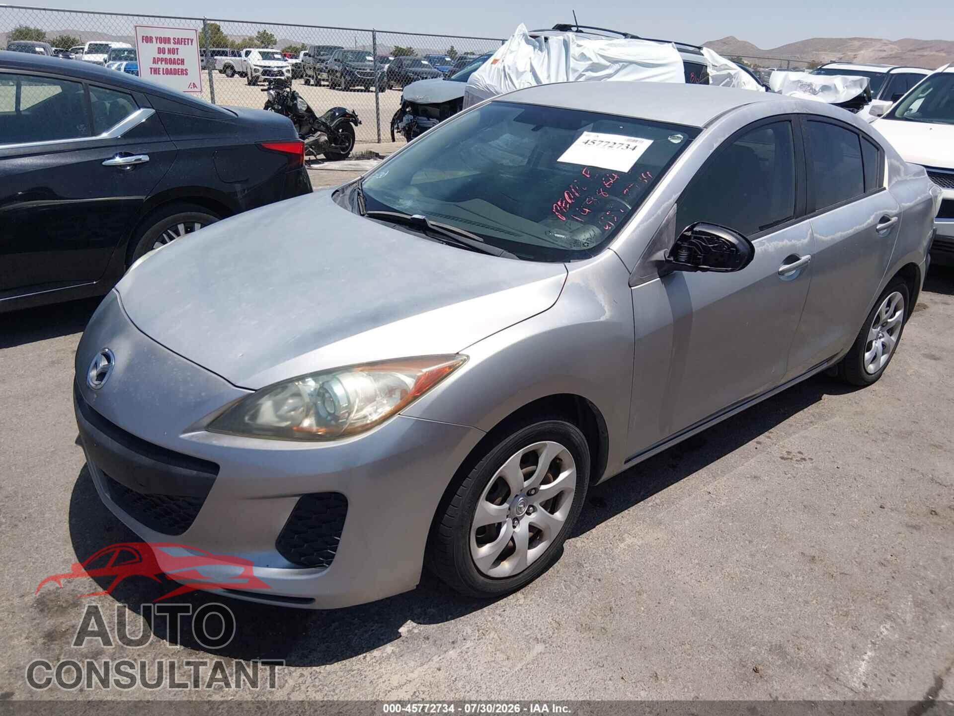 MAZDA MAZDA3 2013 - JM1BL1U82D1702312