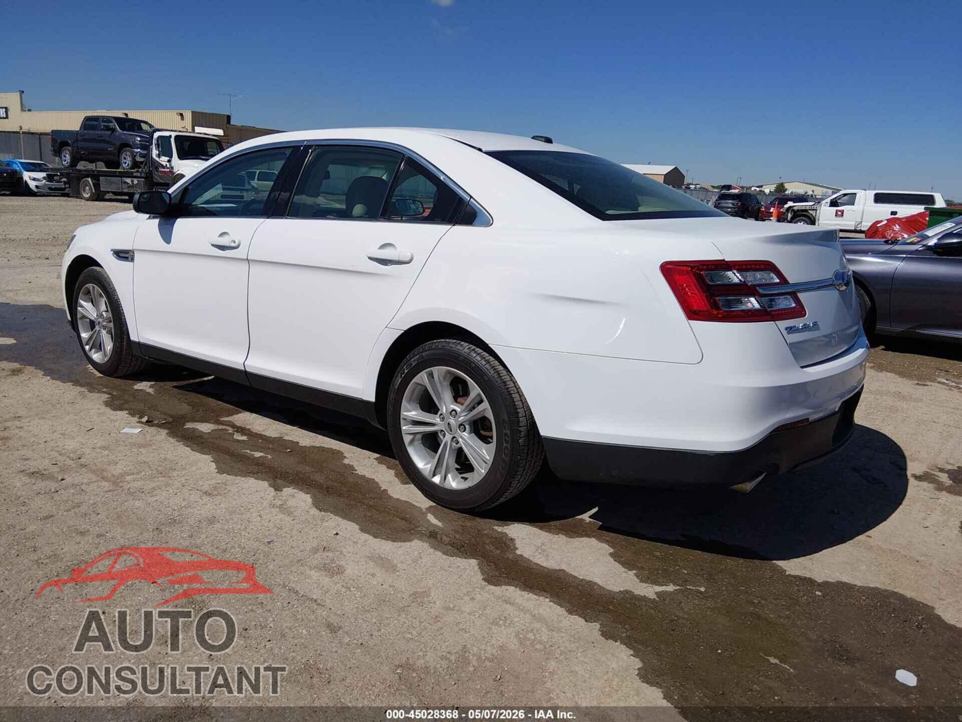 FORD TAURUS 2018 - 1FAHP2D87JG134402