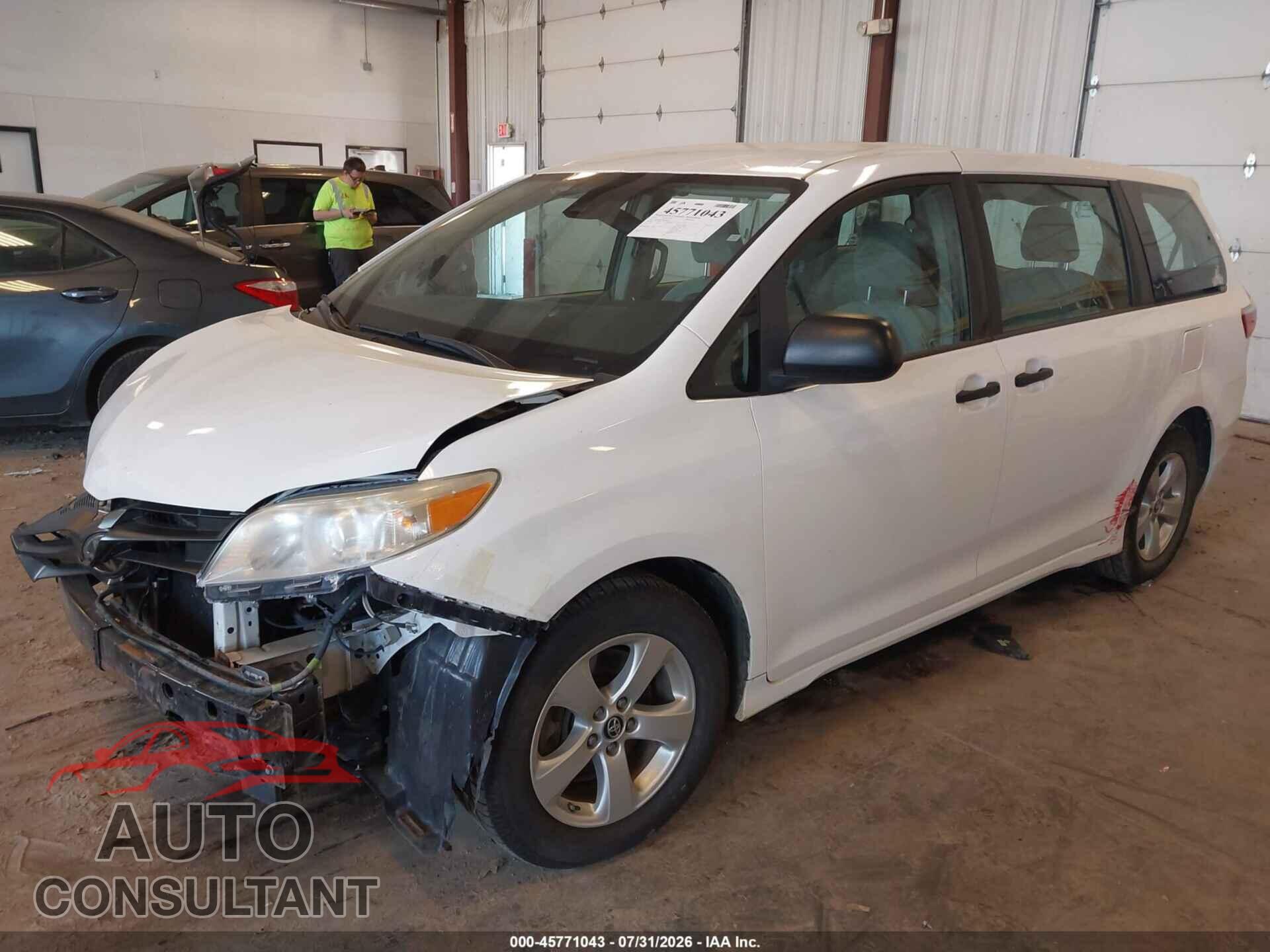 TOYOTA SIENNA 2018 - 5TDZZ3DC4JS928038