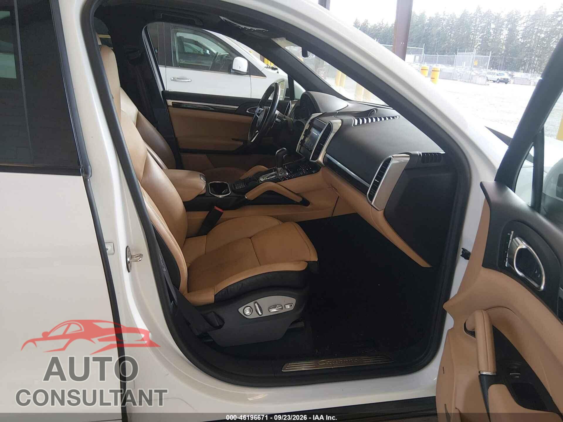PORSCHE CAYENNE 2016 - WP1AA2A29GLA06299