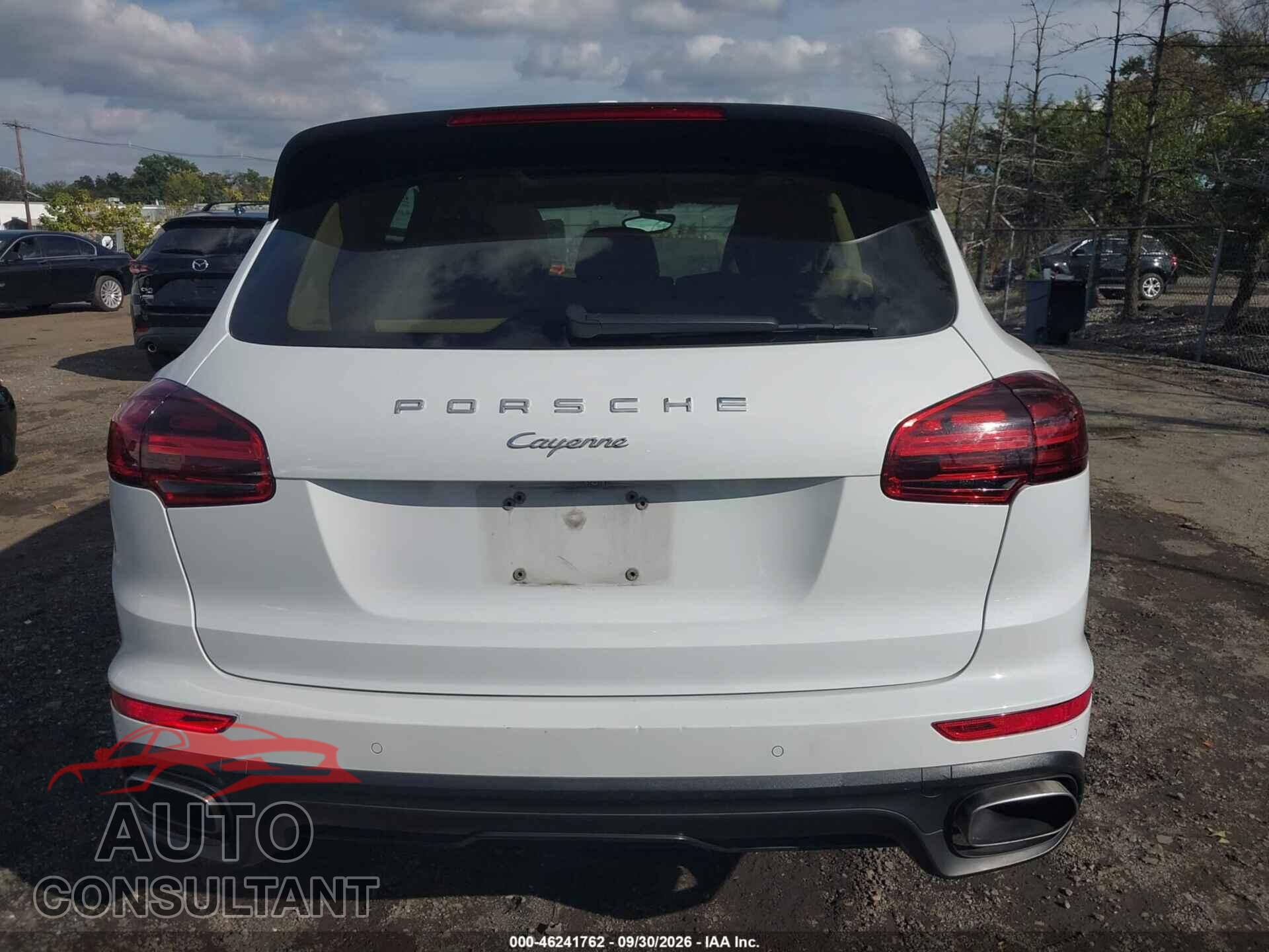 PORSCHE CAYENNE 2017 - WP1AA2A28HKA83561